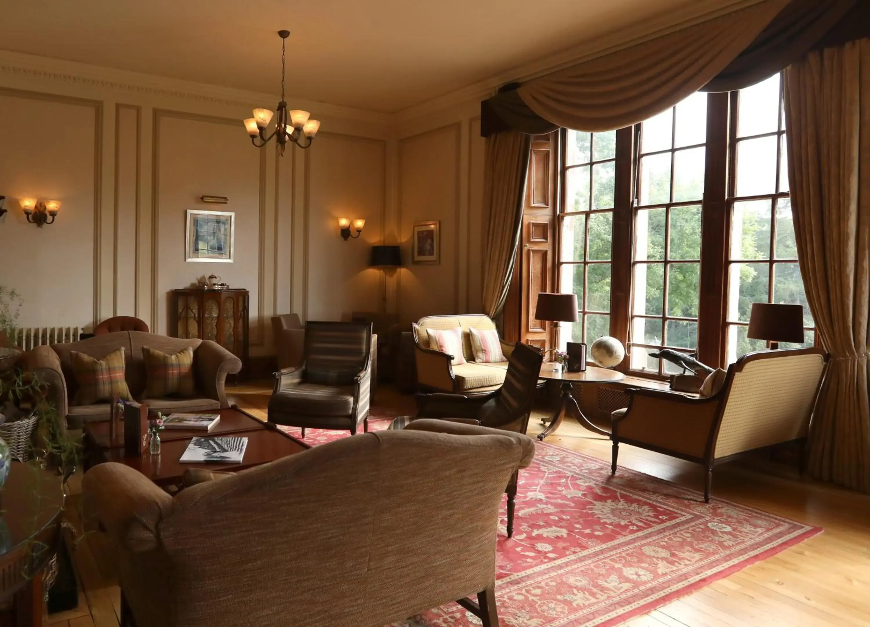 Lounge or bar in Cringletie House Lounge or bar in Cringletie House