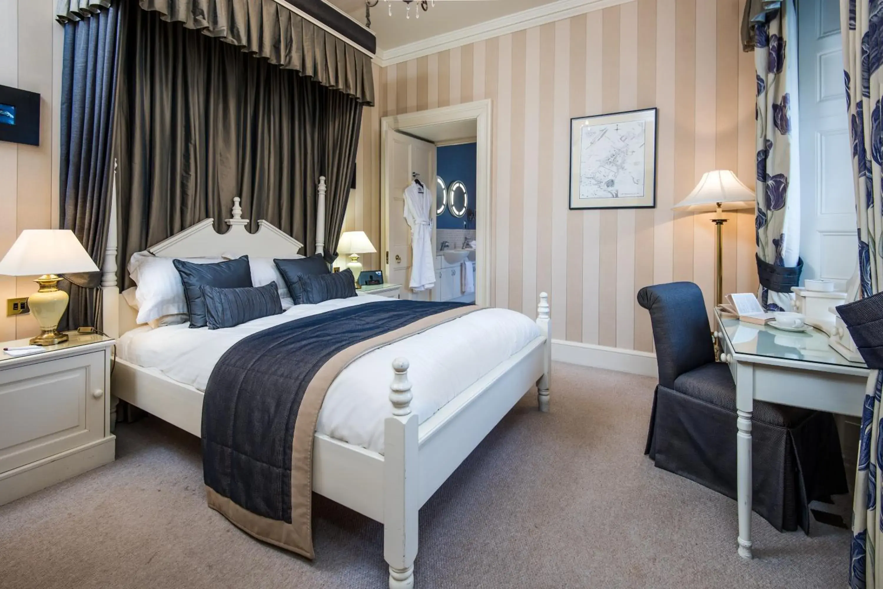 Bedroom, Bed in Cringletie House Bedroom, Bed in Cringletie House