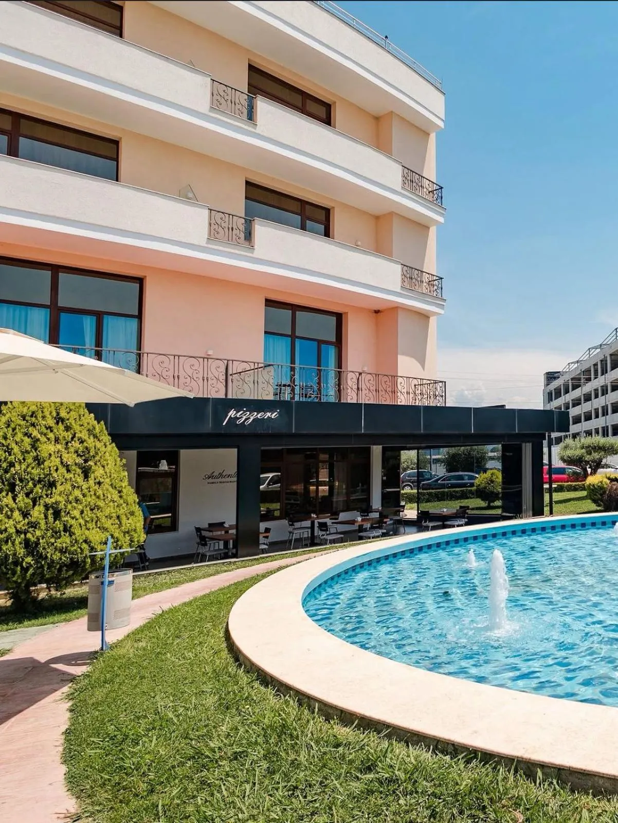 Restaurant/places to eat in Hotel Airport Tirana