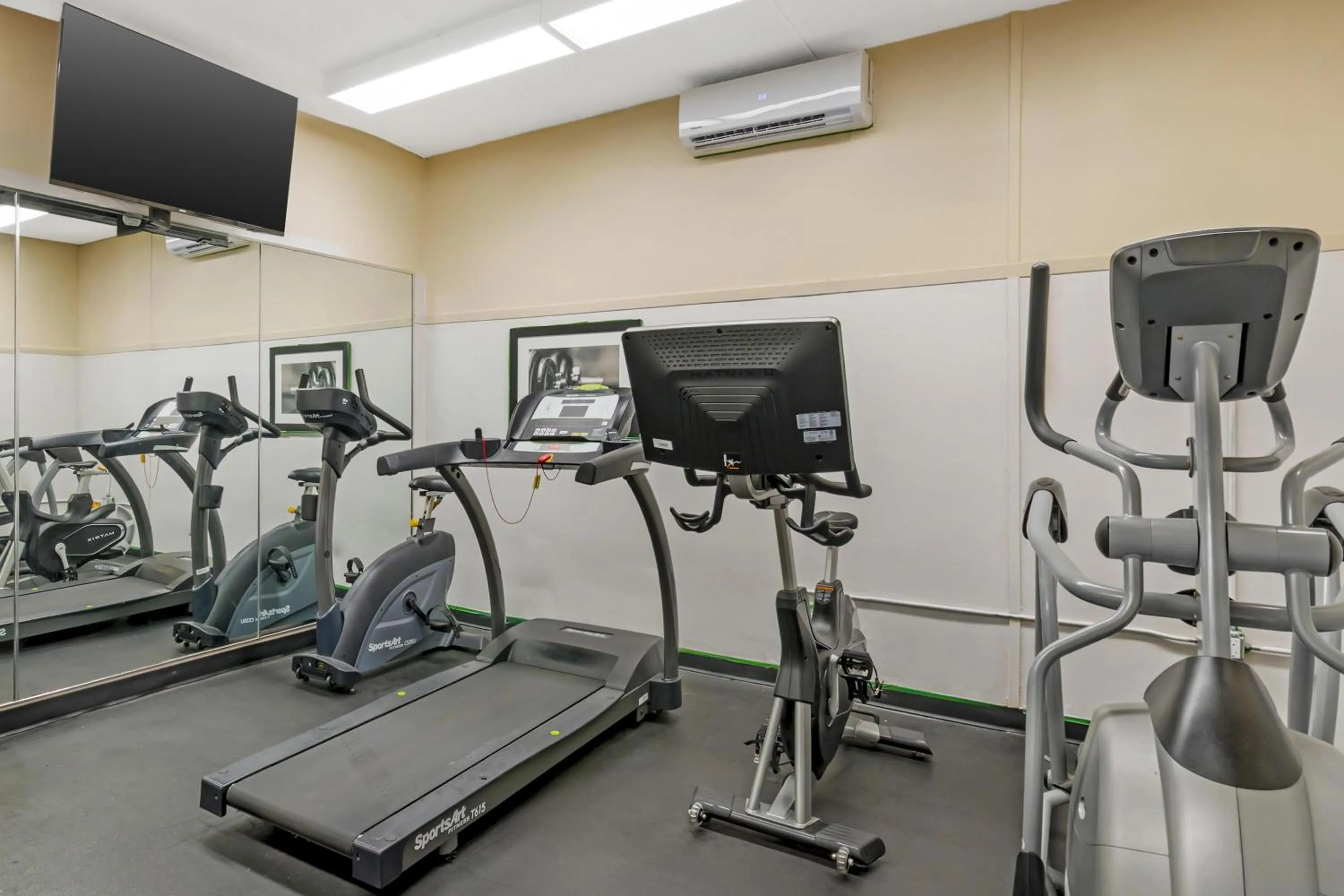 Fitness centre/facilities in Best Western Plus Dryden Hotel and Conference Centre
