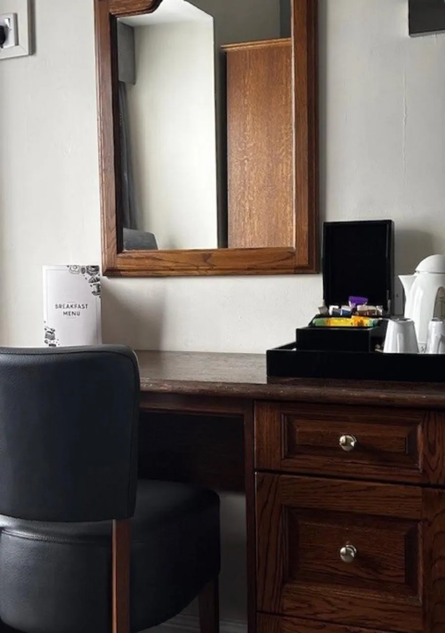 Bedroom in Lion Hotel