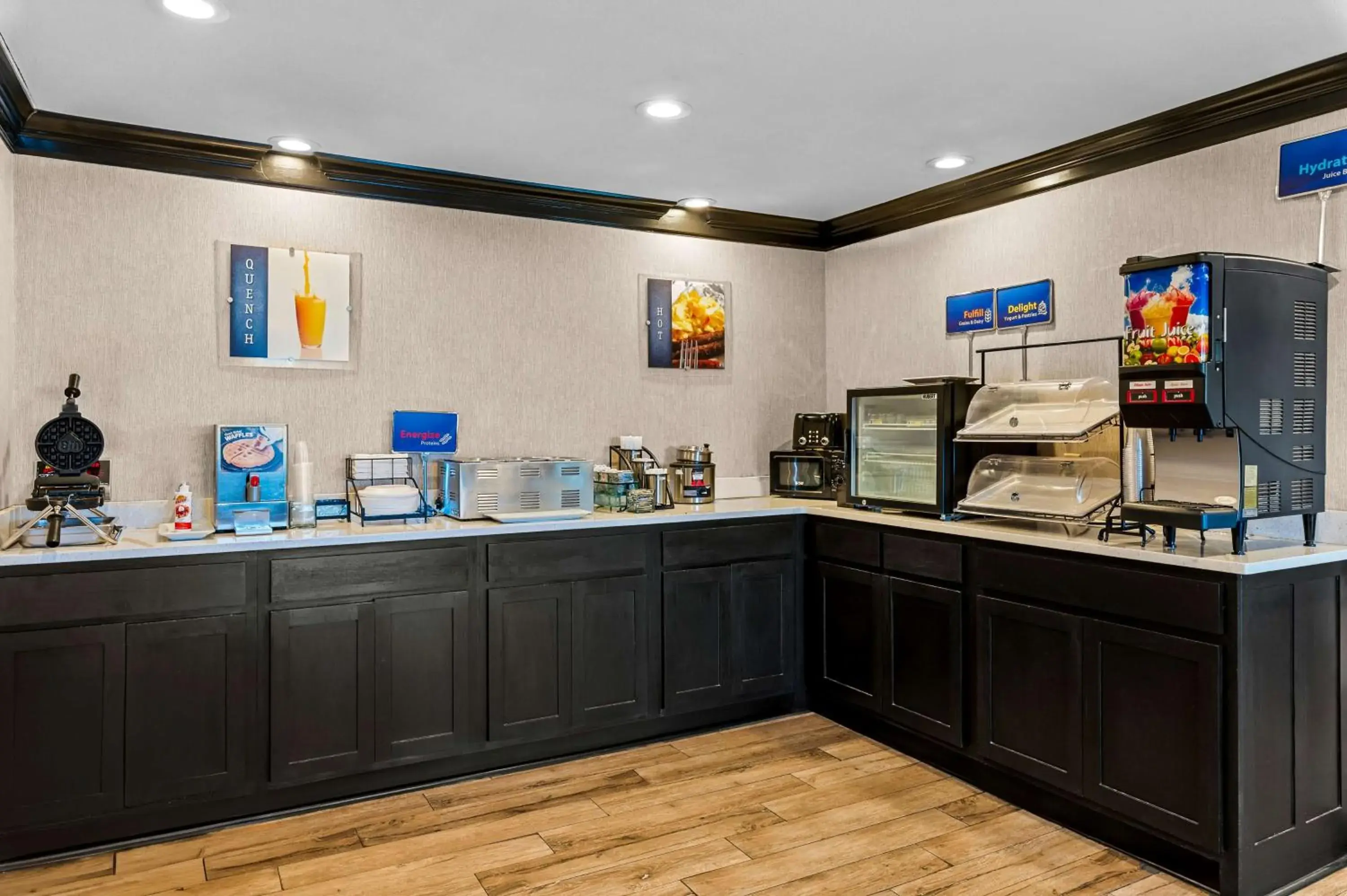 Breakfast in Best Western Presidential Hotel & Suites Breakfast in Best Western Presidential Hotel & Suites