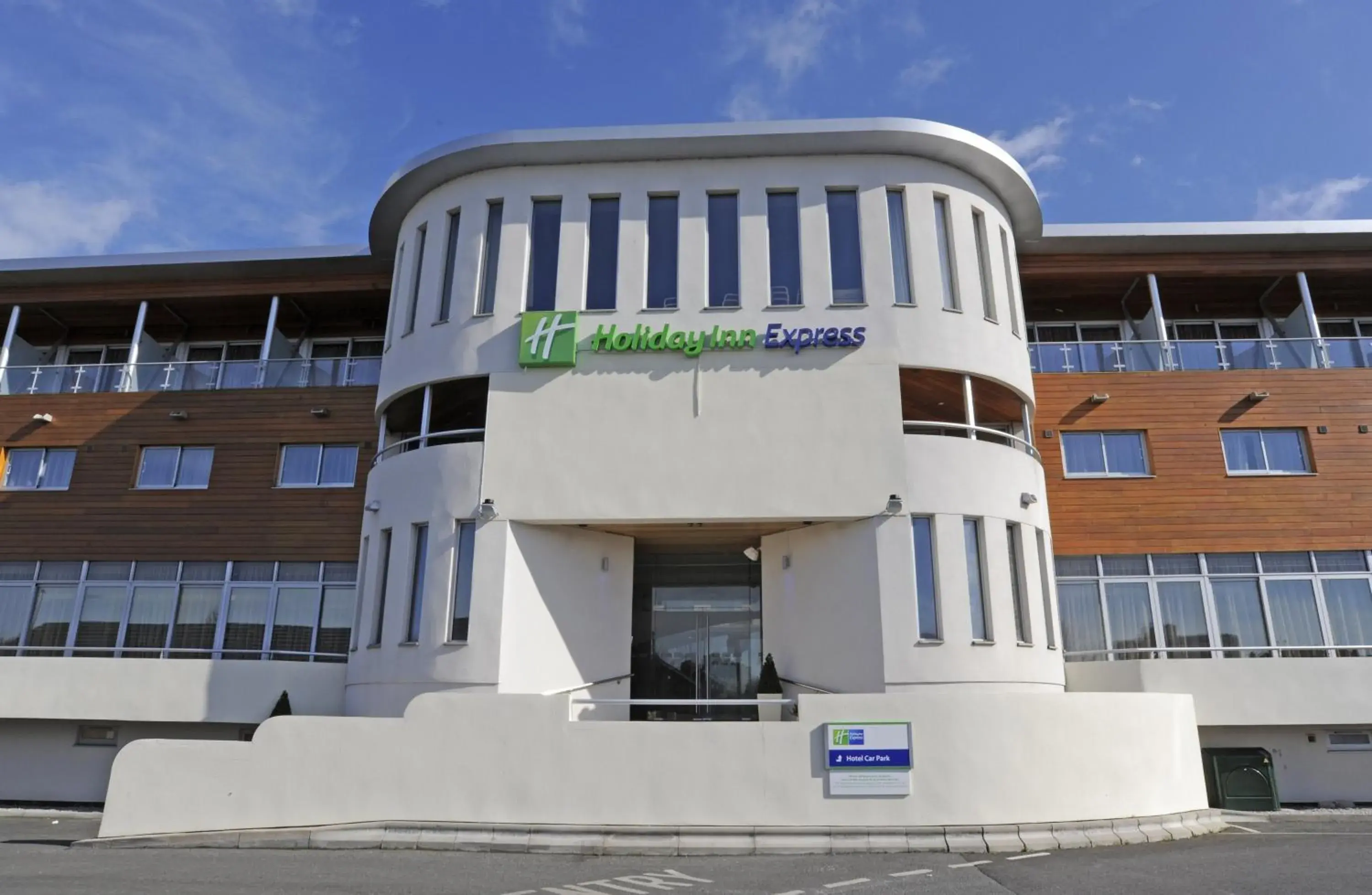 Property Building in Holiday Inn Express Crewe