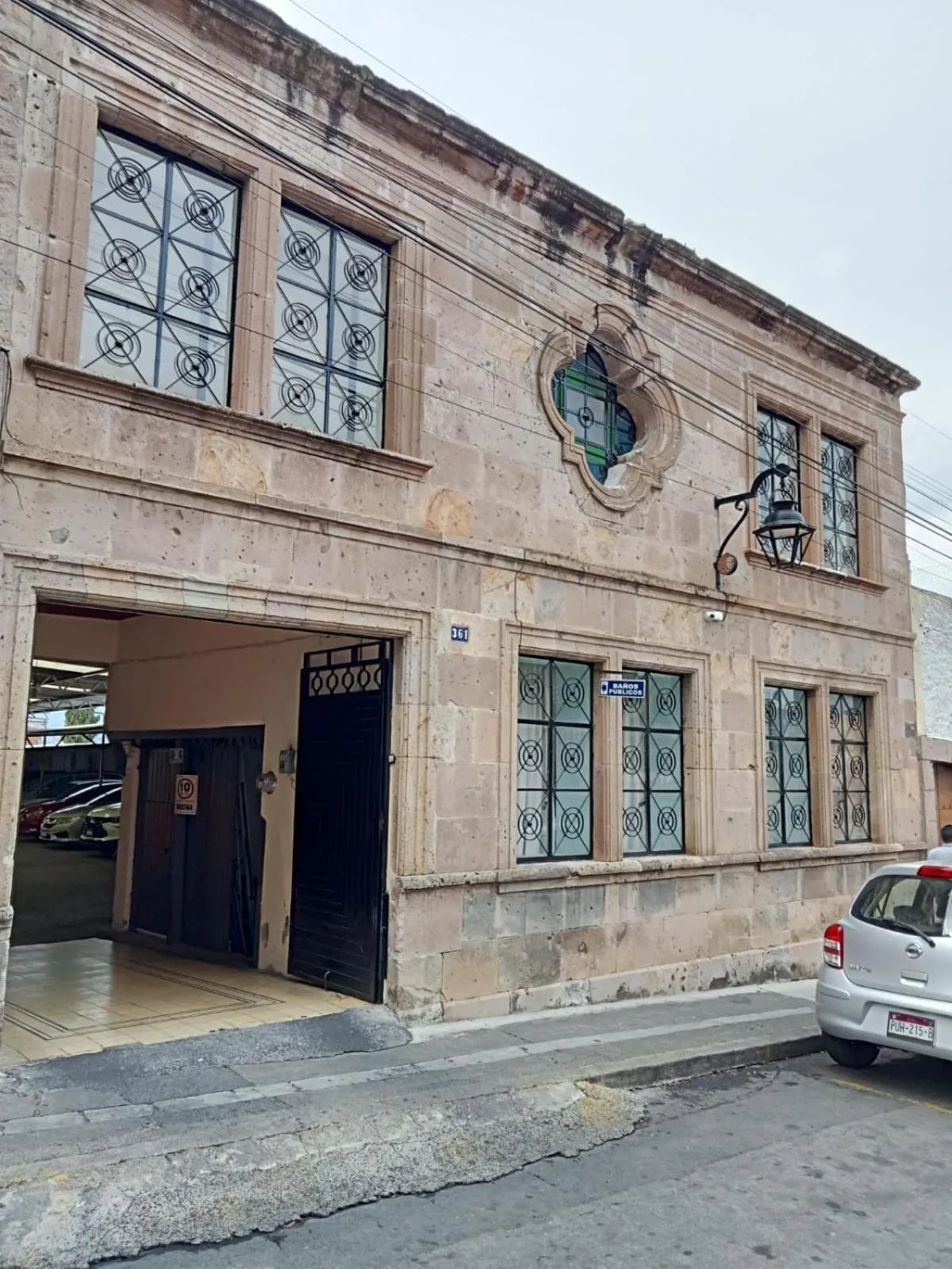 Parking in Hotel el Carmen, Morelia