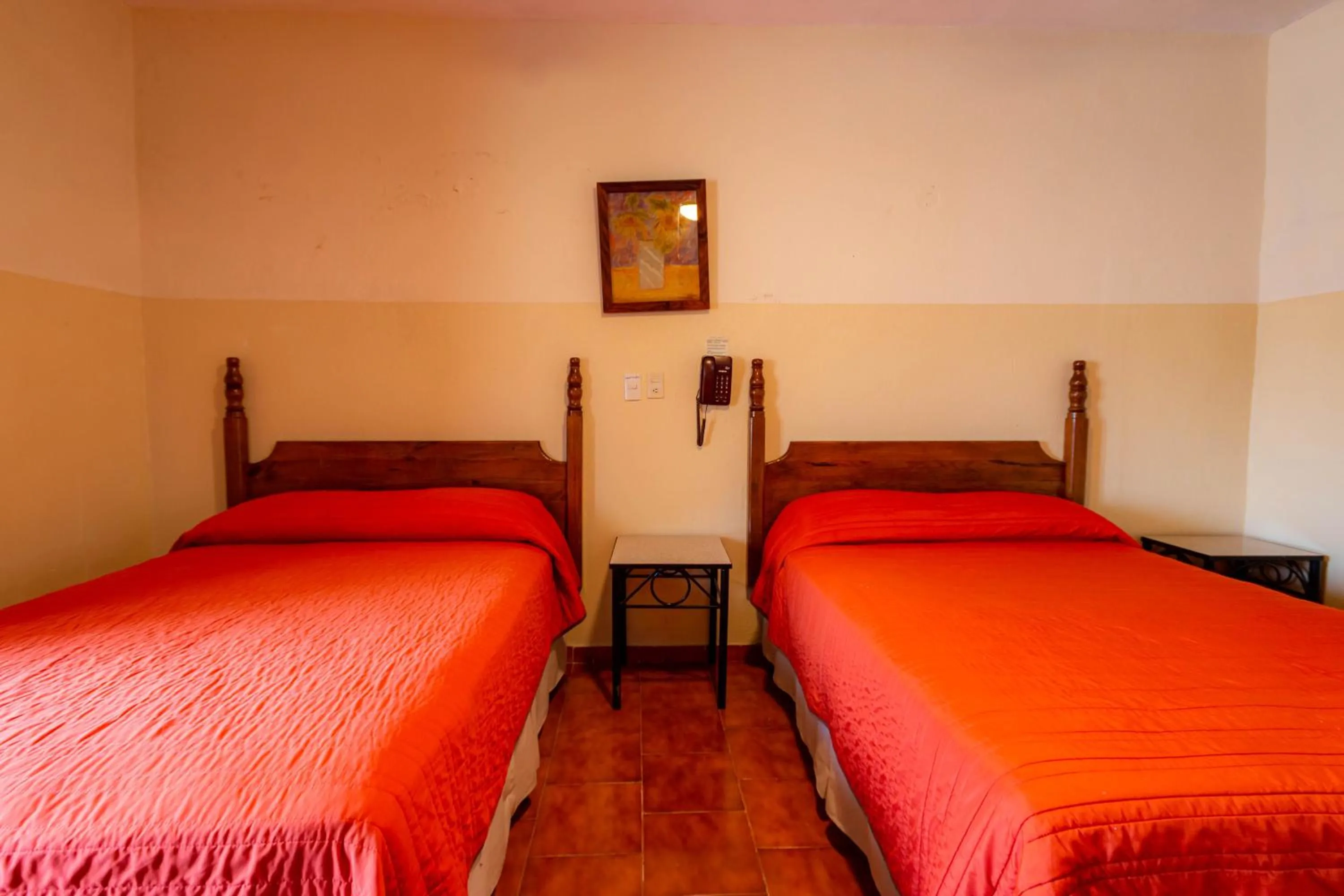 Bed in Hotel el Carmen, Morelia