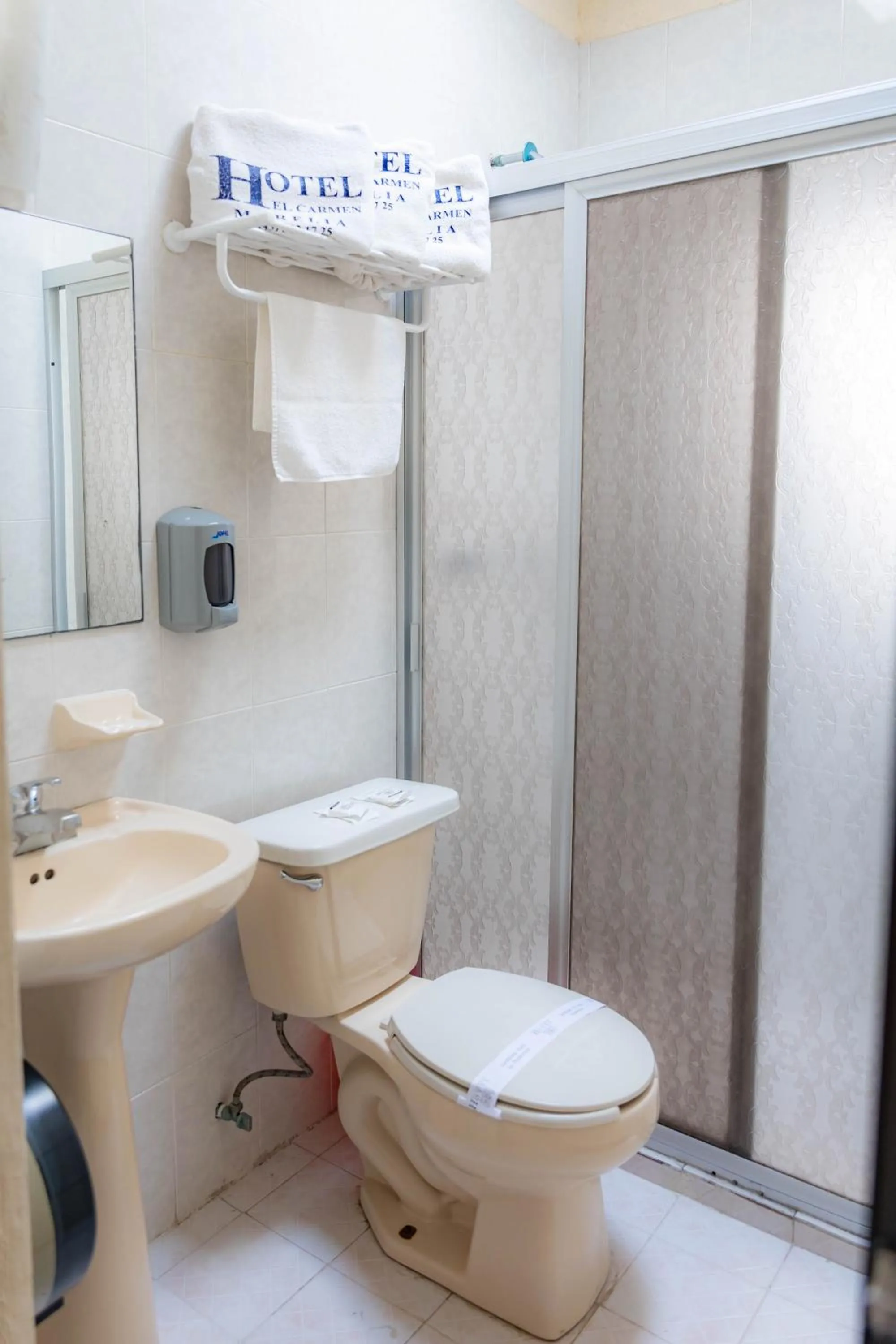 Shower in Hotel el Carmen, Morelia