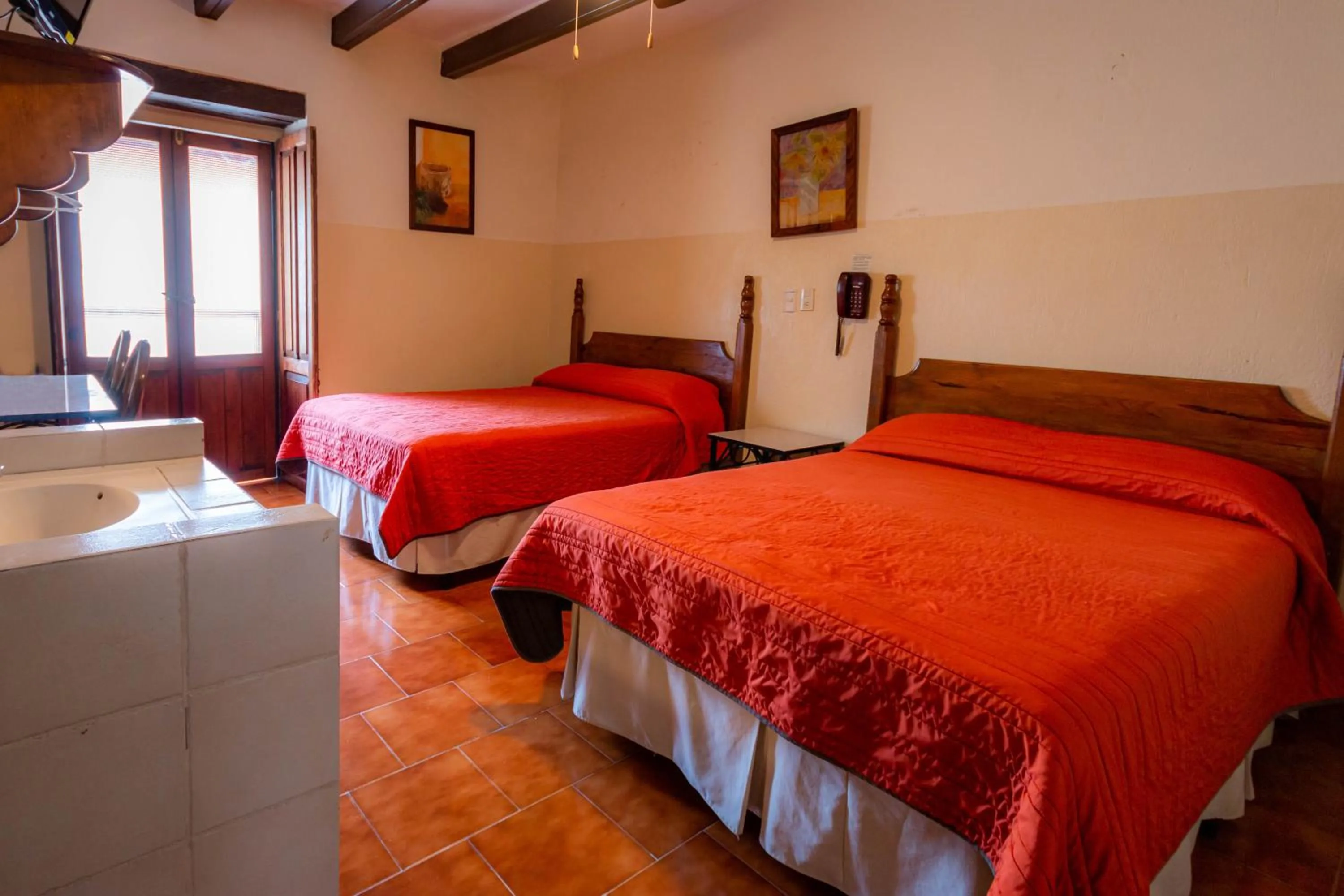 Bed in Hotel el Carmen, Morelia