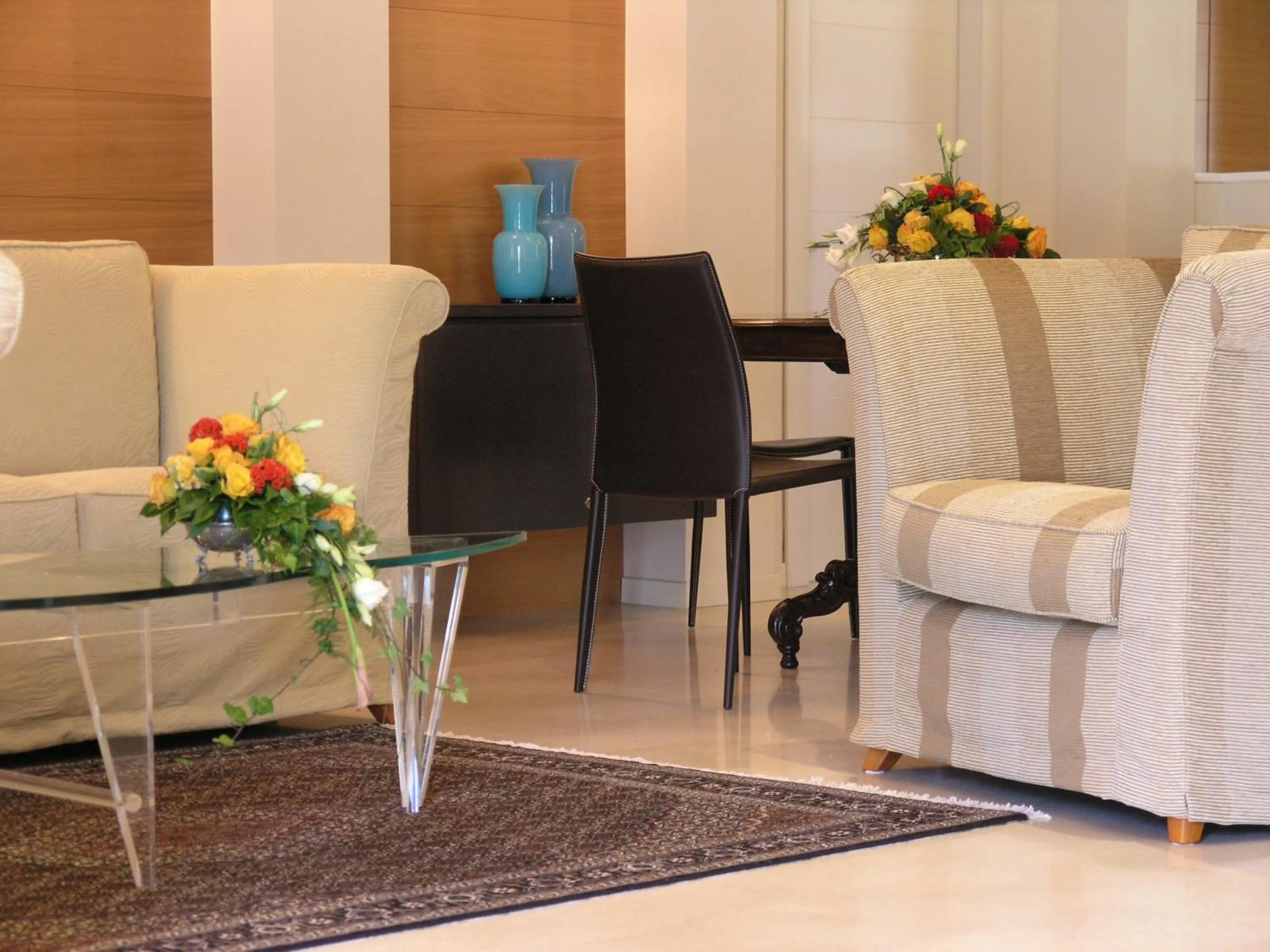 Lobby or reception in Aparthotel England