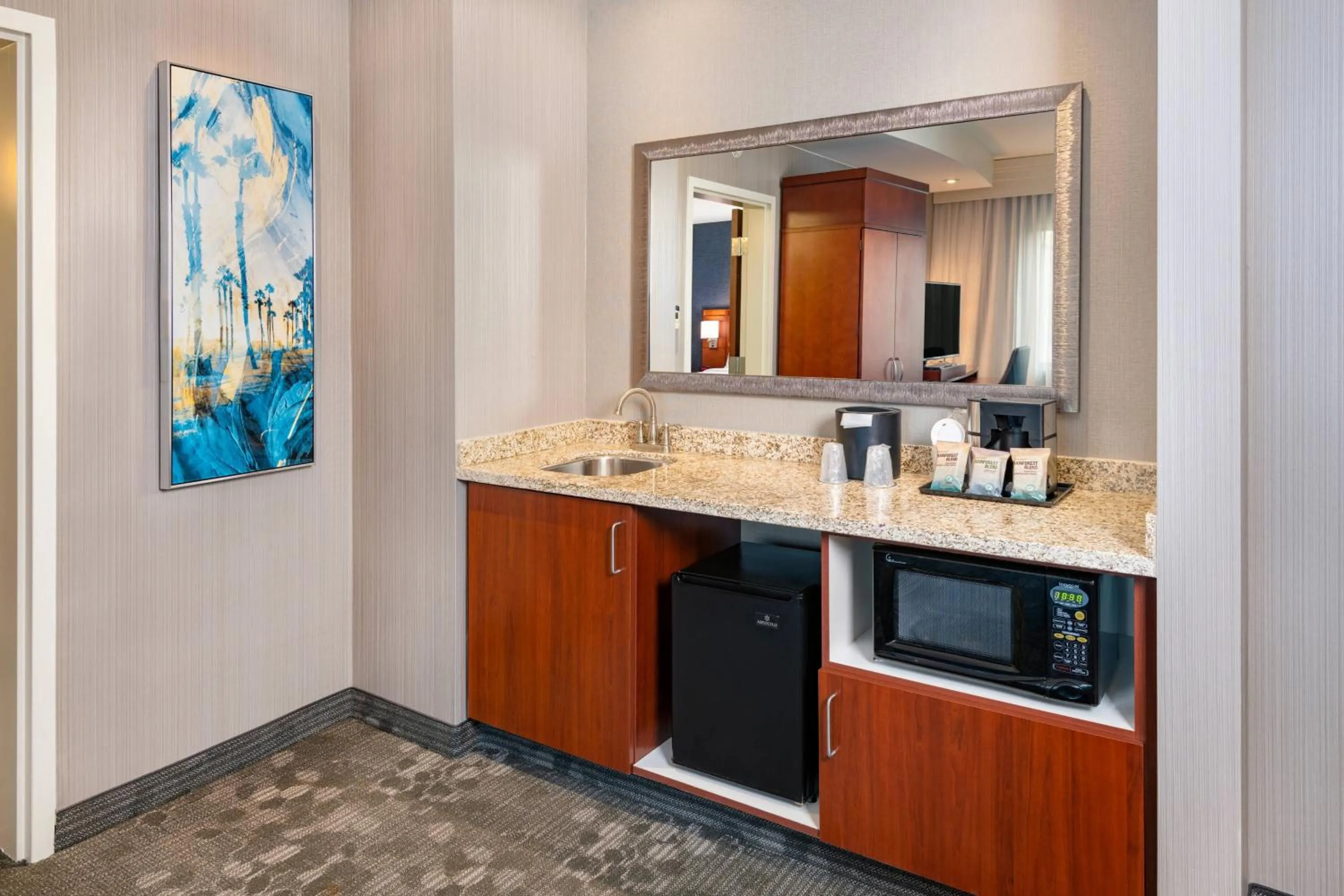 Lounge or bar in Courtyard by Marriott Santa Ana Orange County