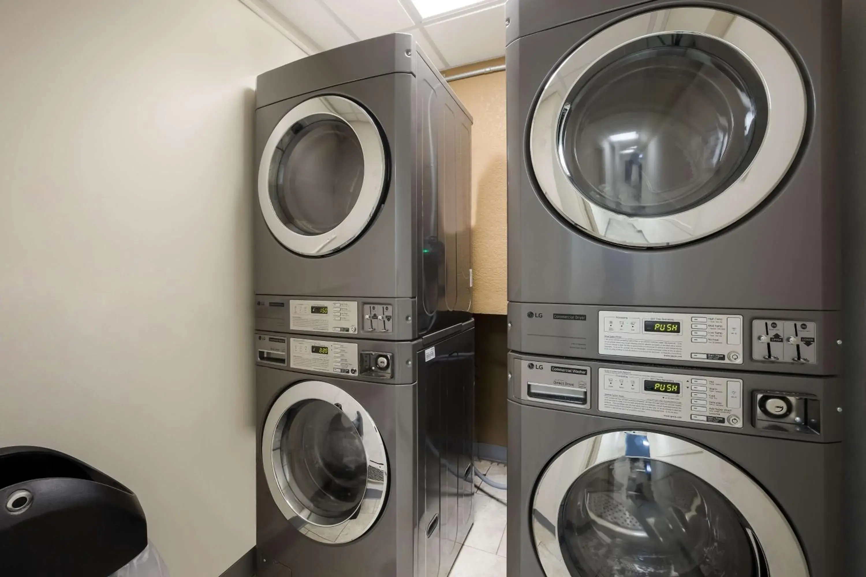 Property building in Best Western Riverfront Inn Property building in Best Western Riverfront Inn