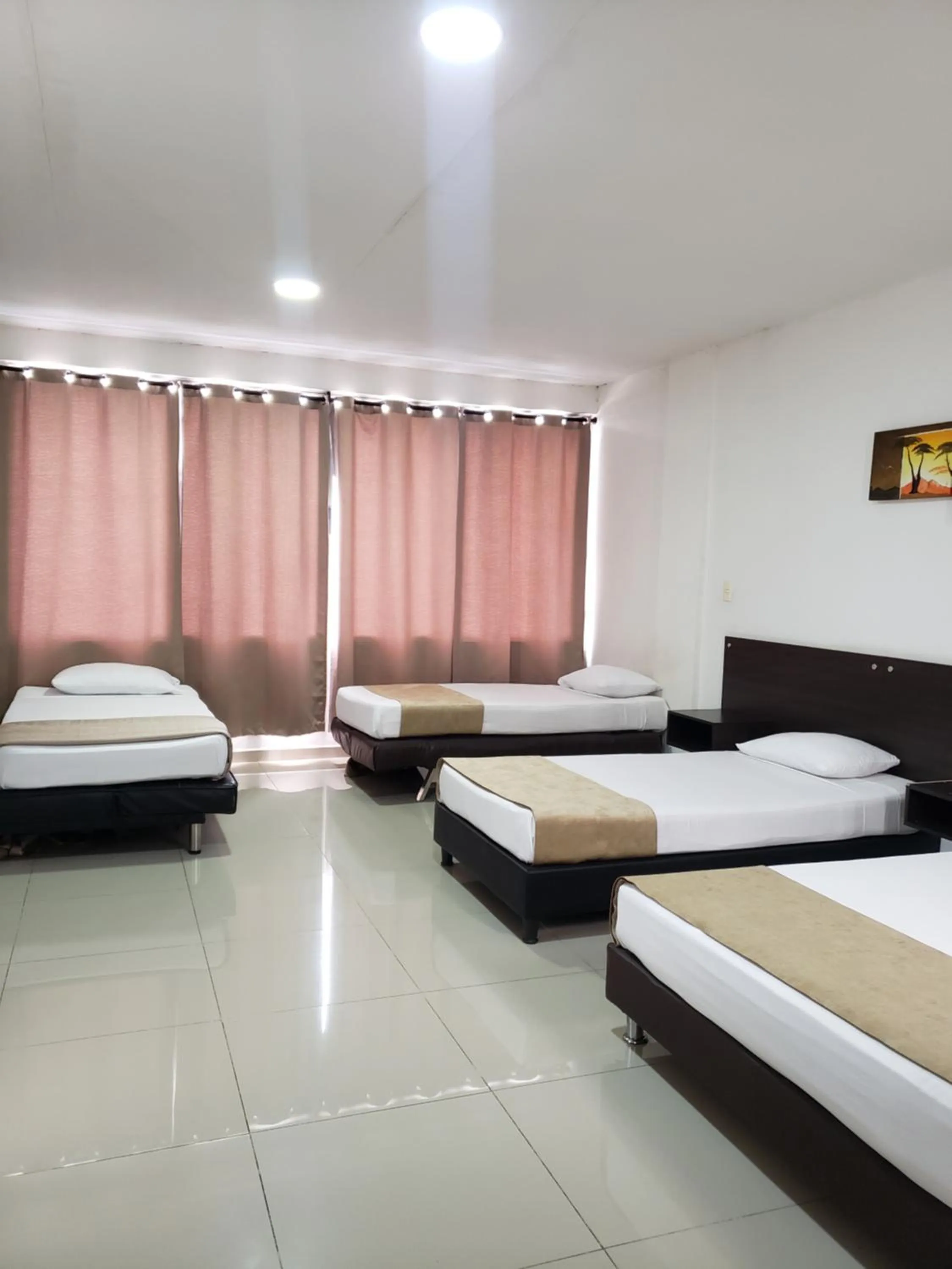 Photo of the whole room, Bed in Hotel Suite Center Pereira