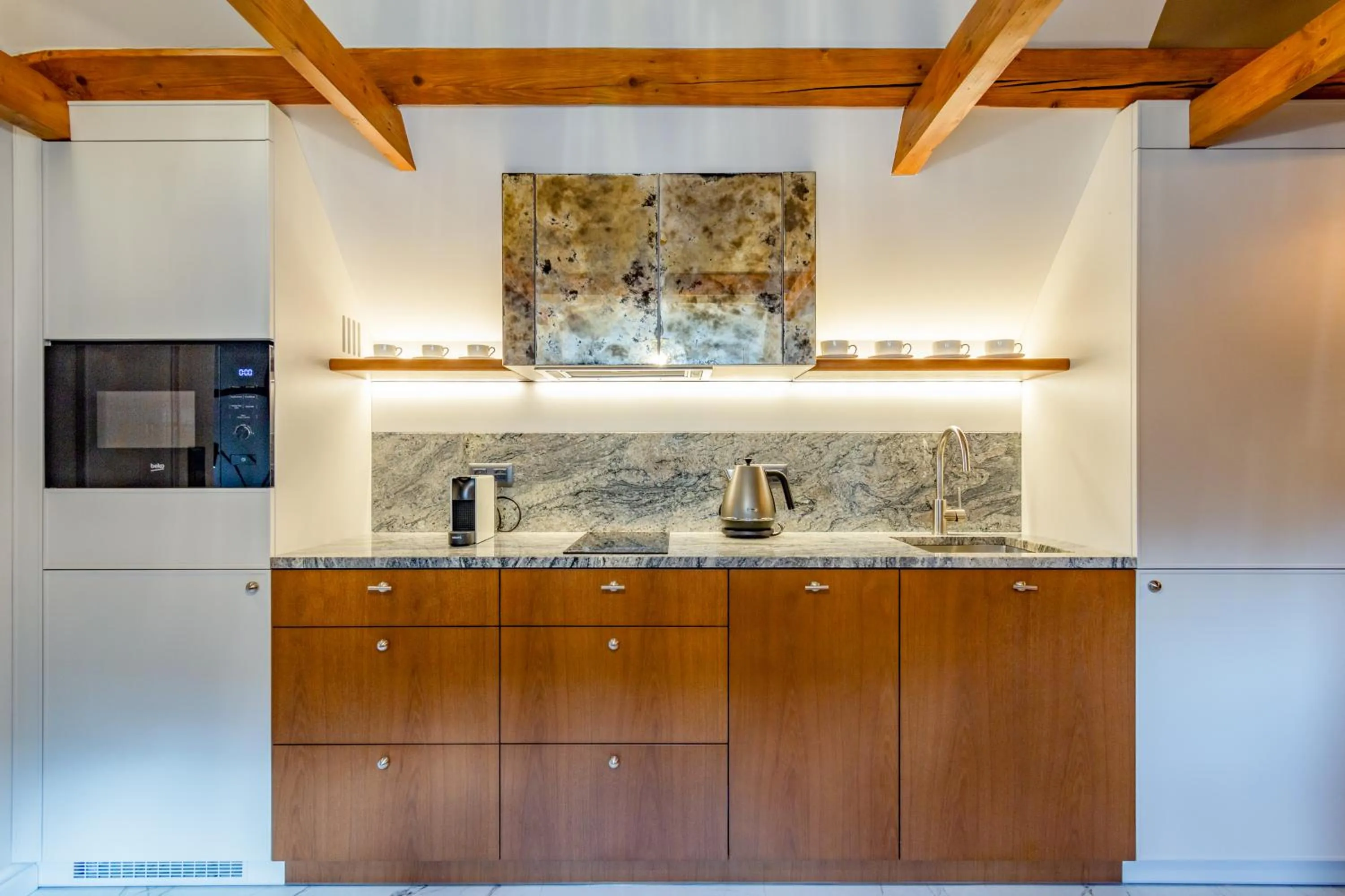 Kitchen or kitchenette in MR 3 Apartments