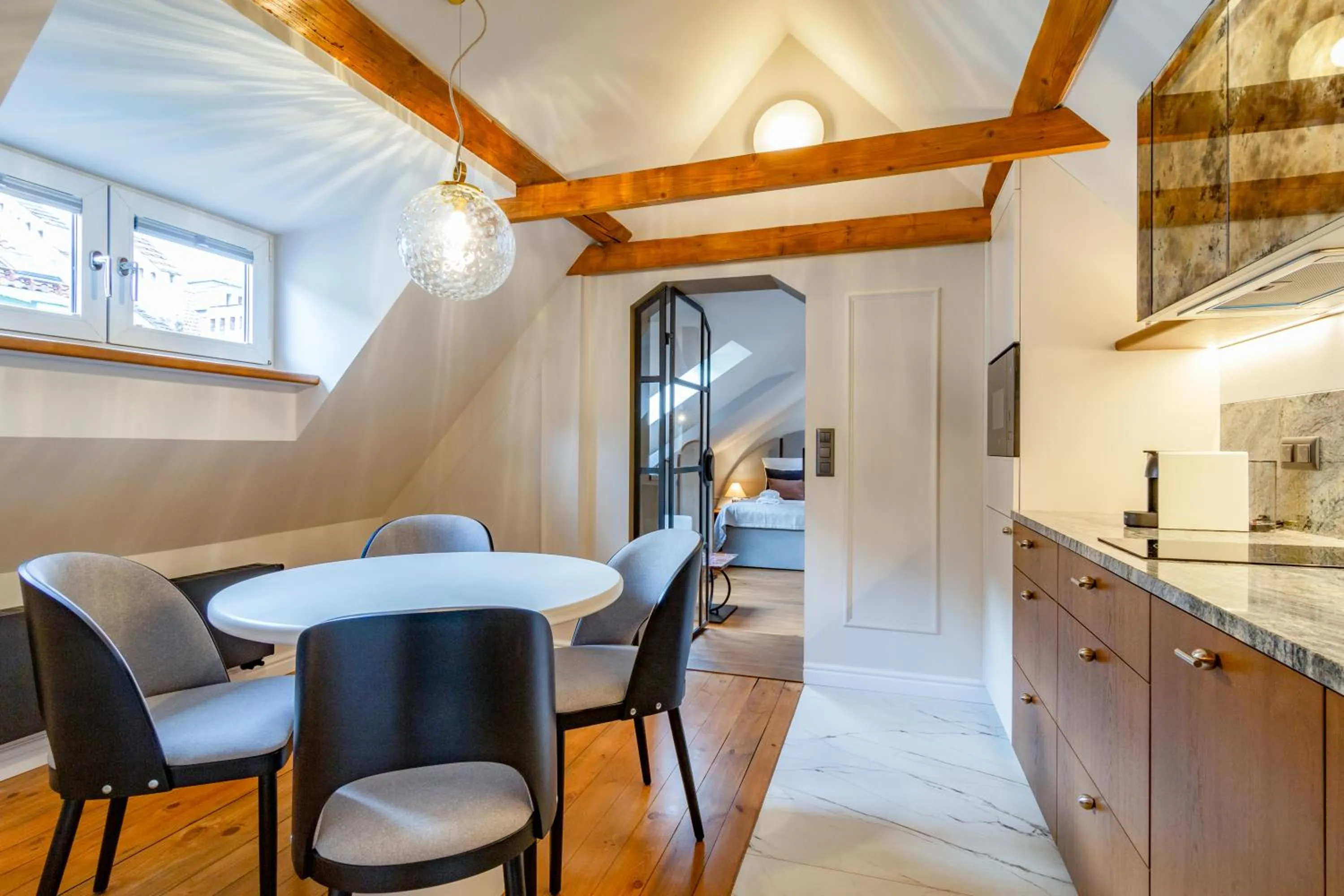 Kitchen or kitchenette in MR 3 Apartments