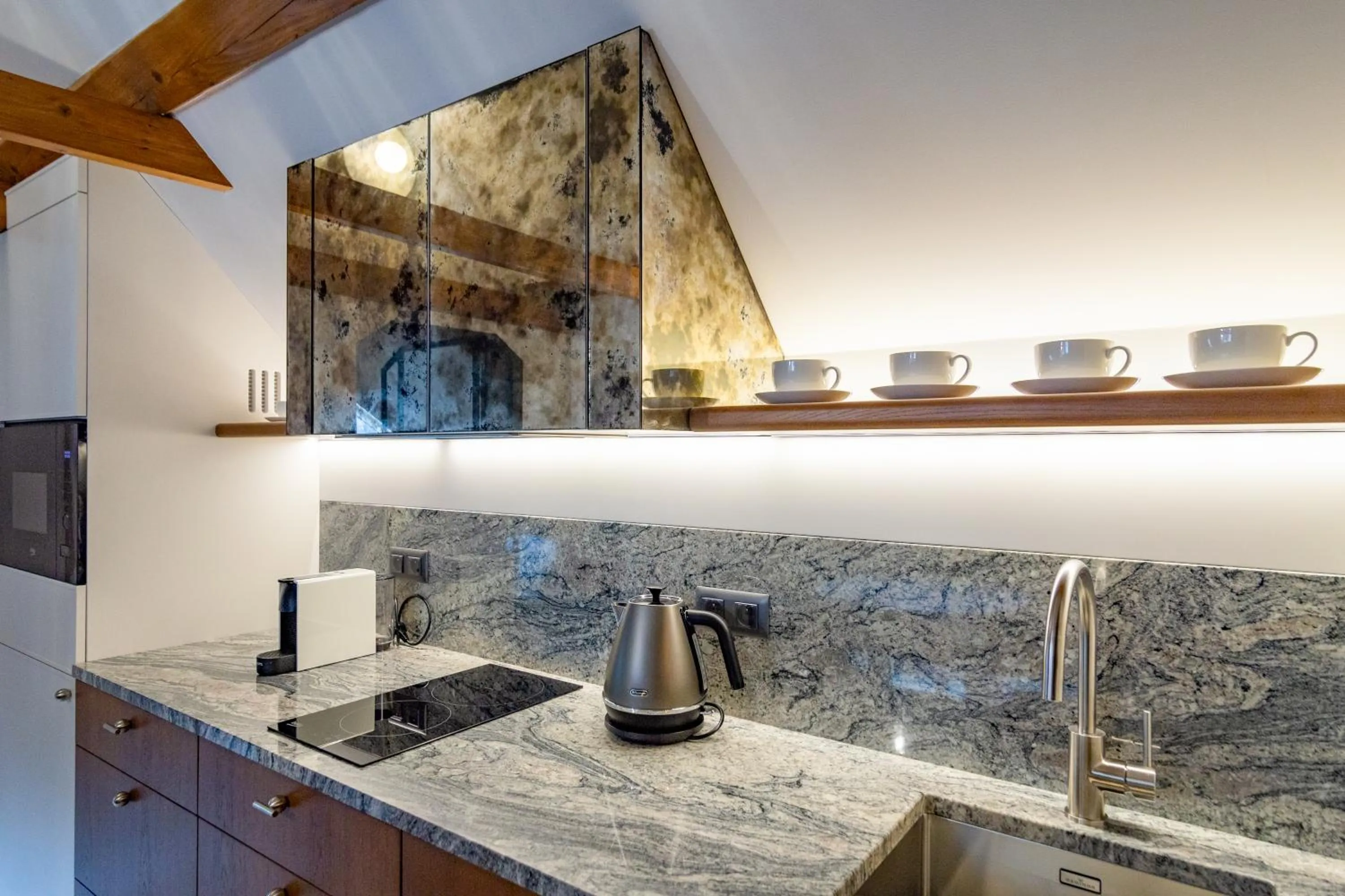 Kitchen or kitchenette in MR 3 Apartments