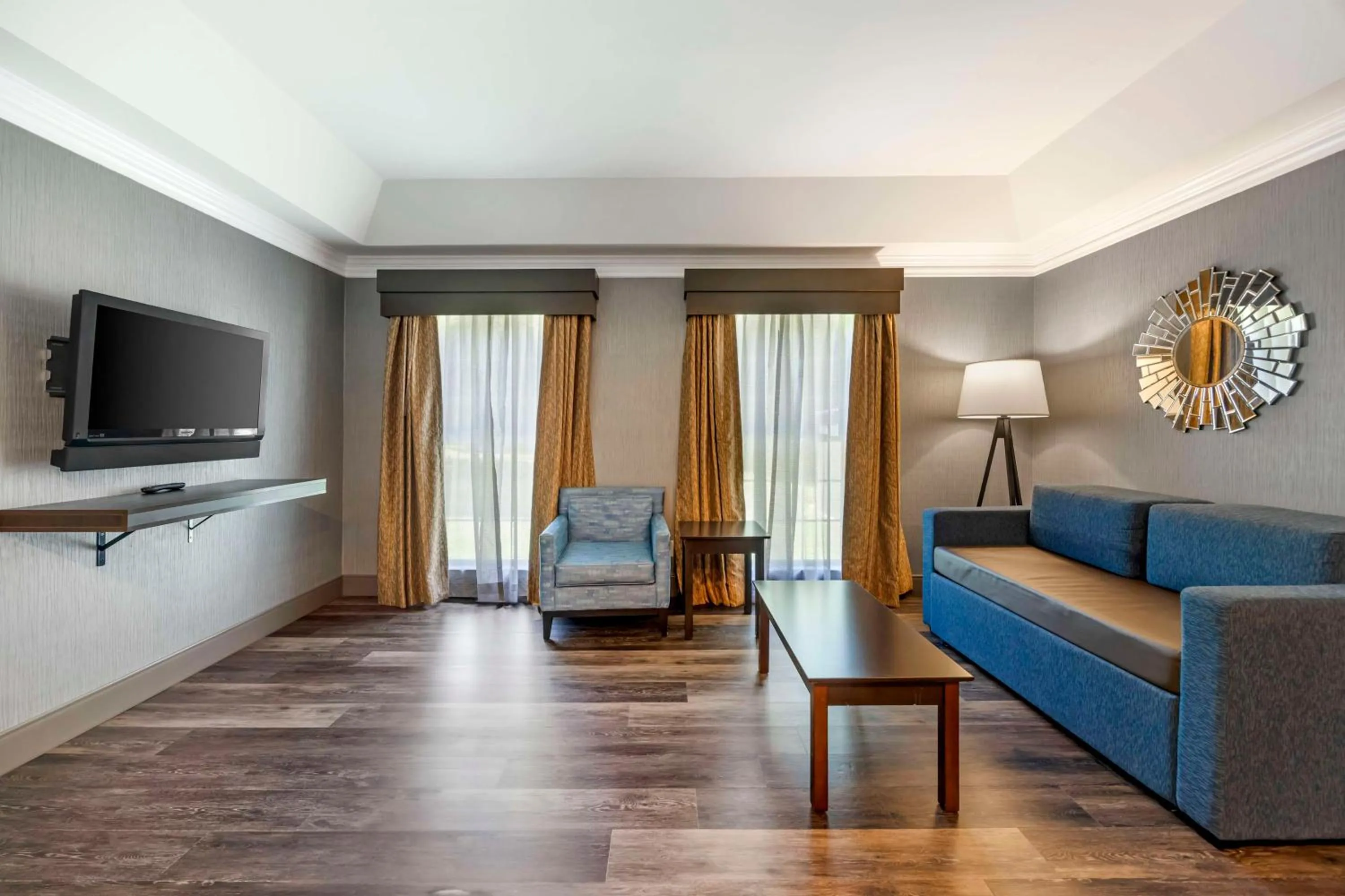 Photo of the whole room in Best Western Brentwood