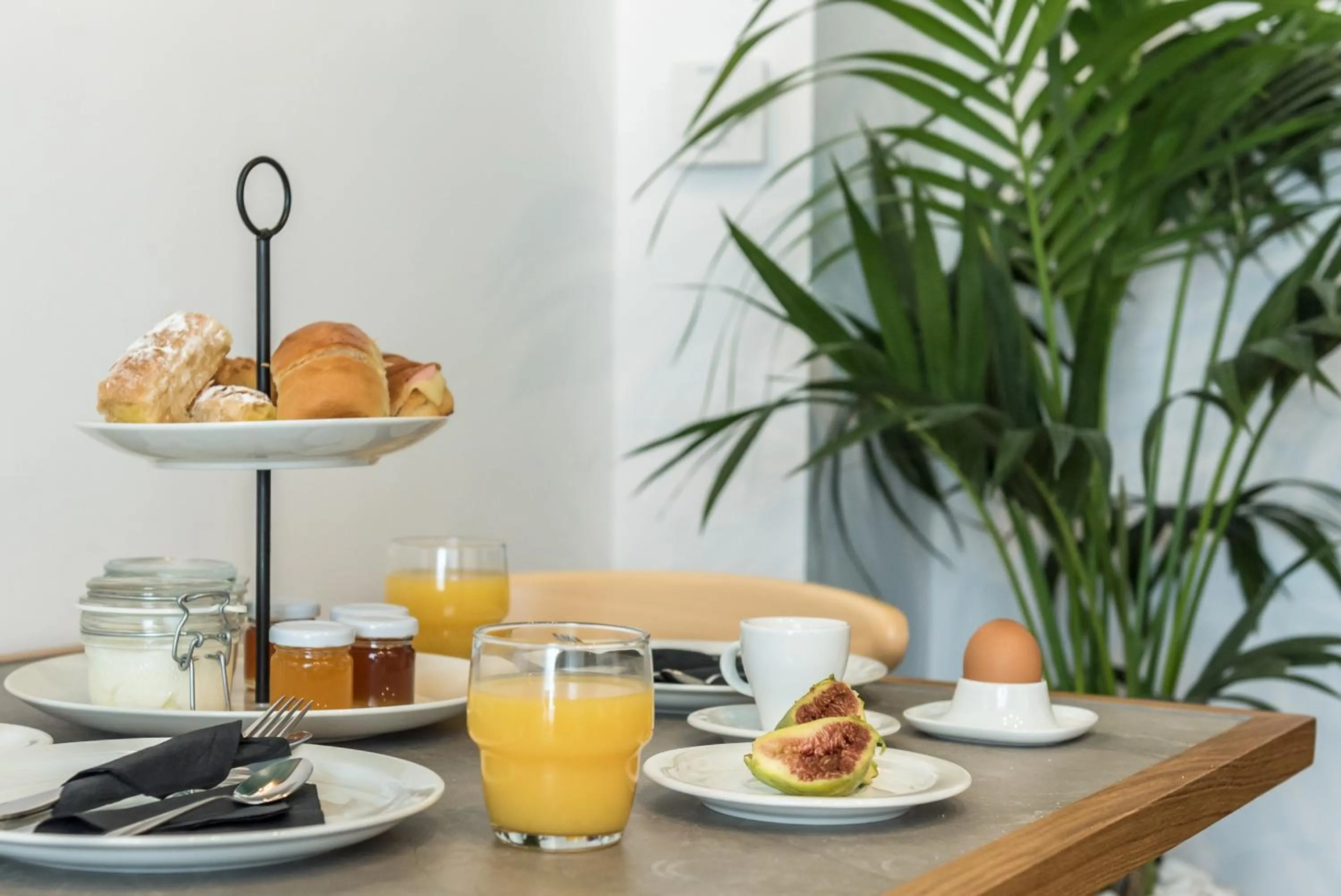 Food close-up in The Anthemion House