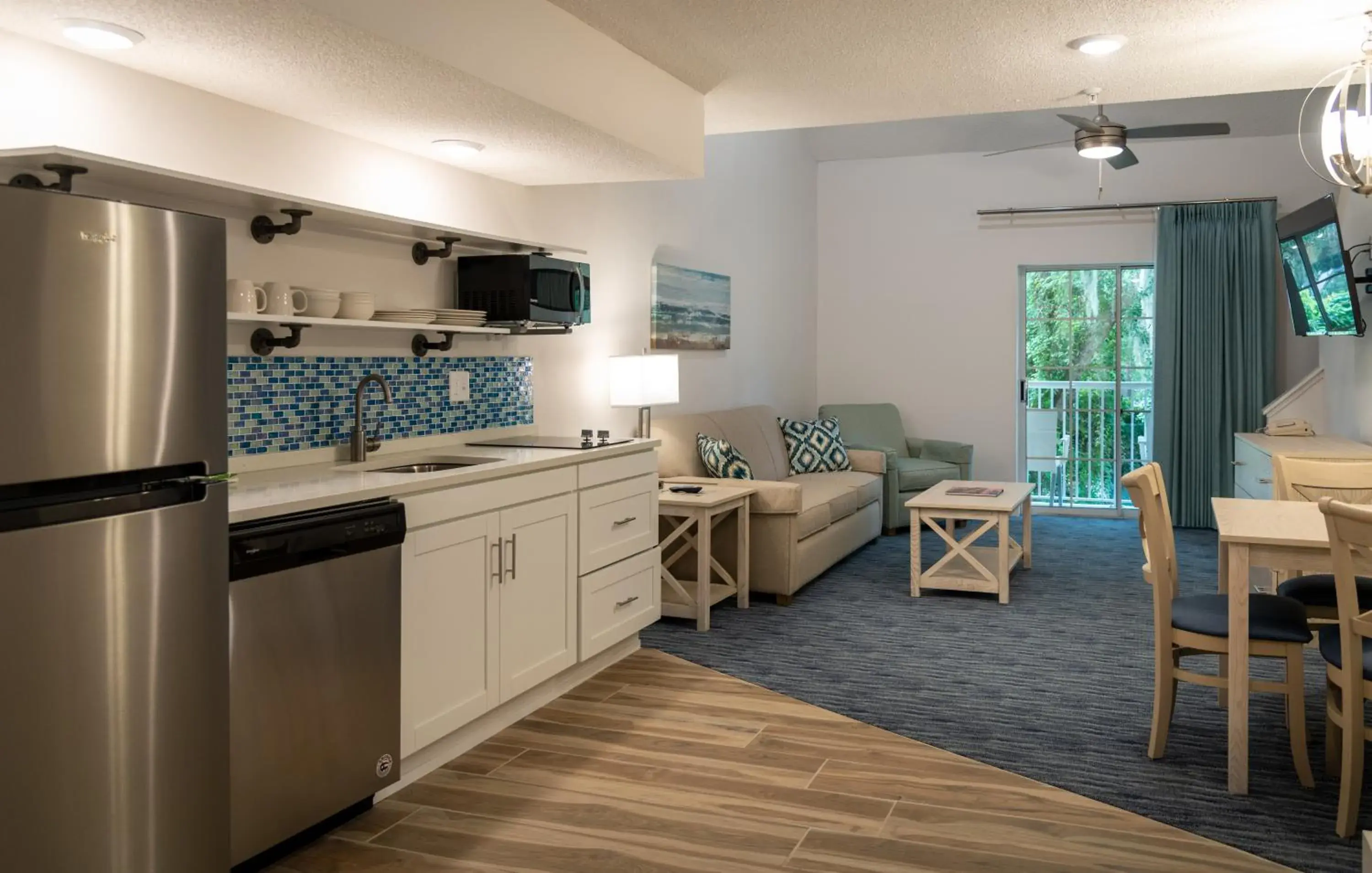 Kitchen or kitchenette in Palmera Inn and Suites Kitchen or kitchenette in Palmera Inn and Suites