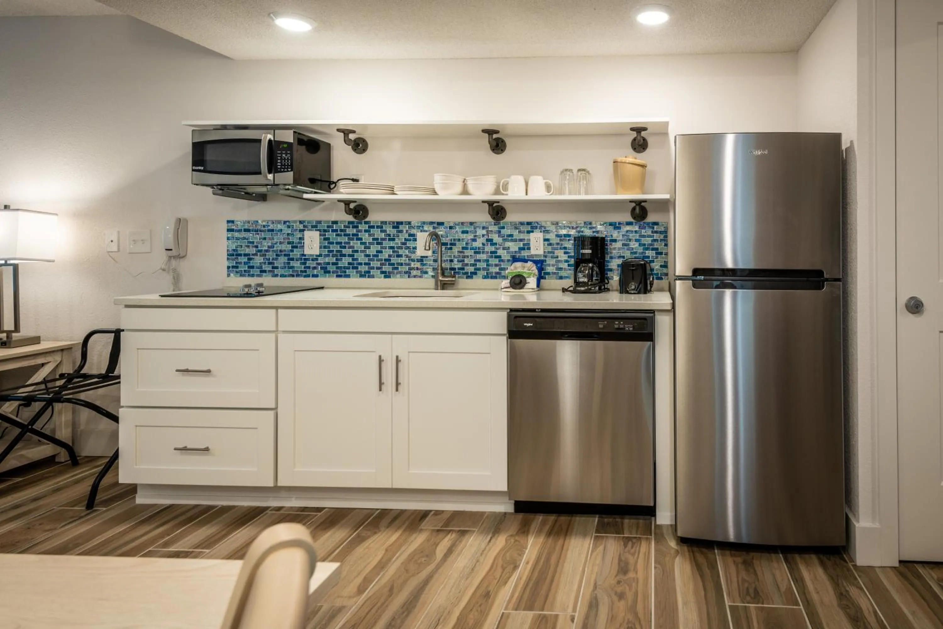 Kitchen or kitchenette in Palmera Inn and Suites