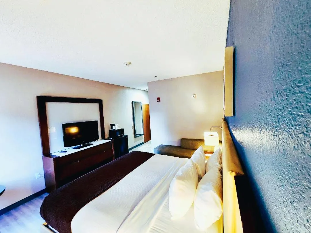 Bed in Baymont by Wyndham Hinesville Fort Stewart Area