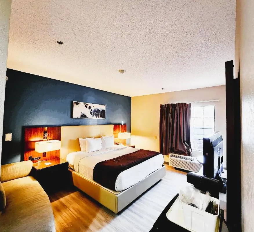 Bed in Baymont by Wyndham Hinesville Fort Stewart Area