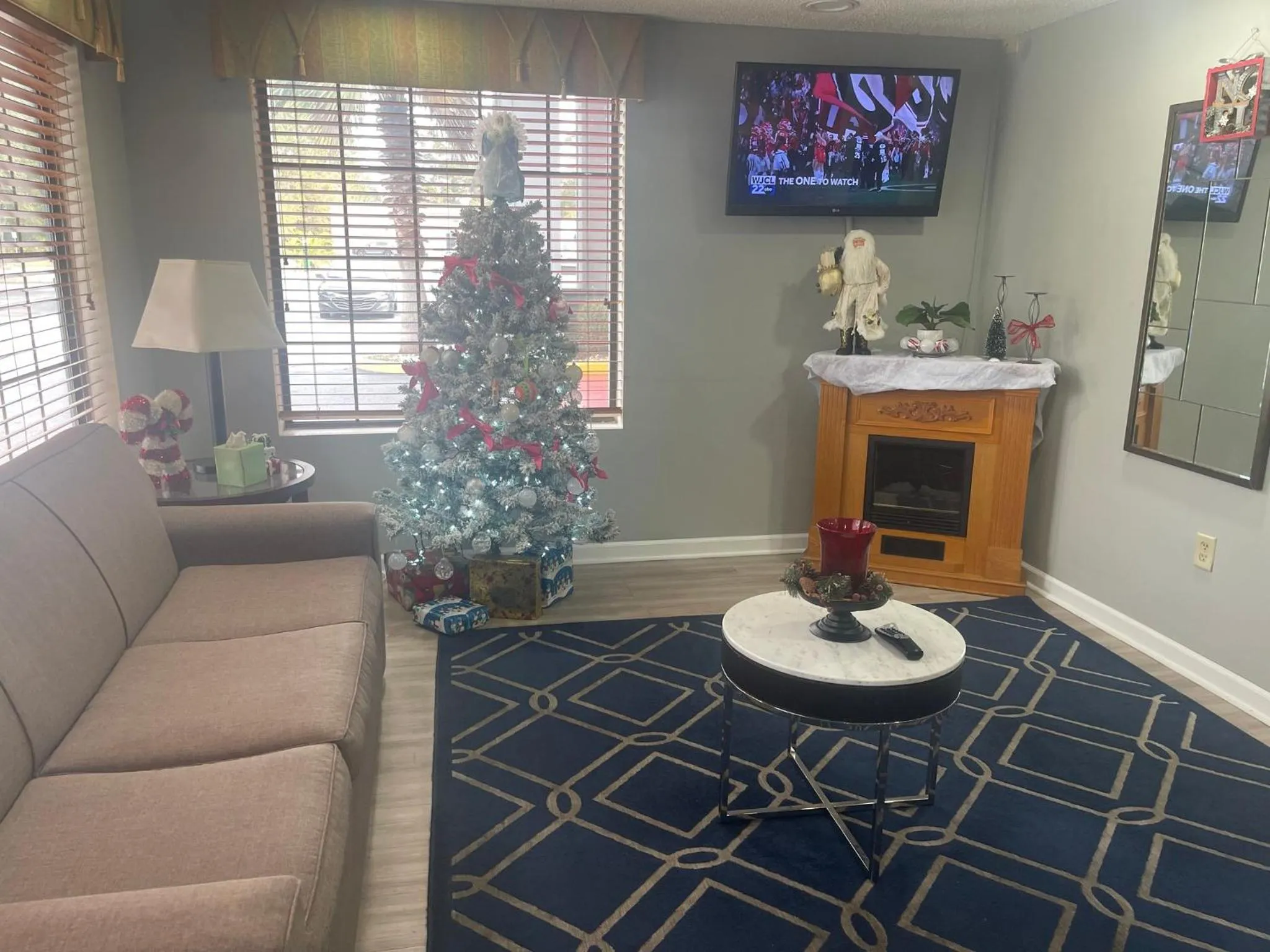 Lobby or reception in Red Roof Inn & Suites Hinesville