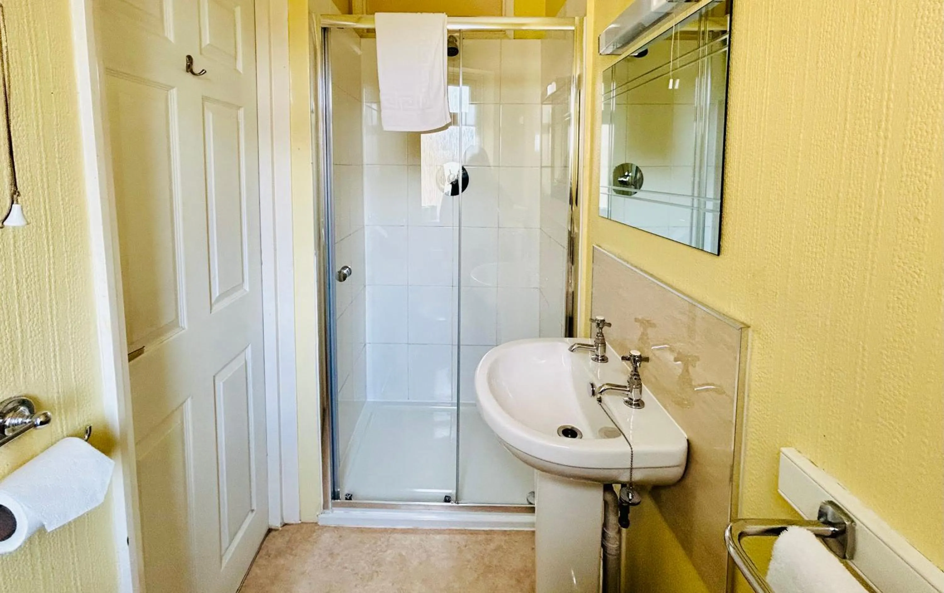 Shower in The Columbia Hotel