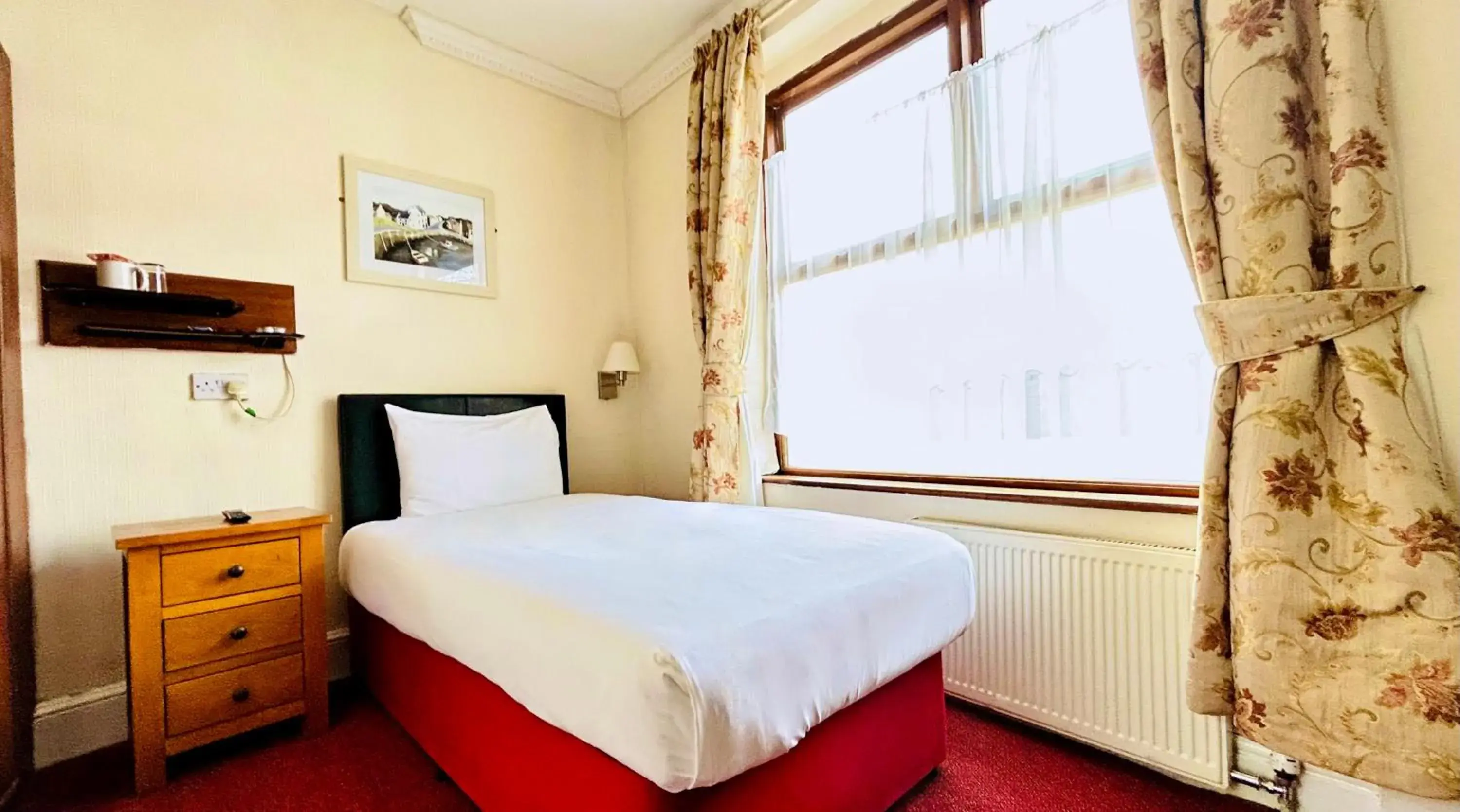 Single Room - single occupancy in The Columbia Hotel Single Room - single occupancy in The Columbia Hotel