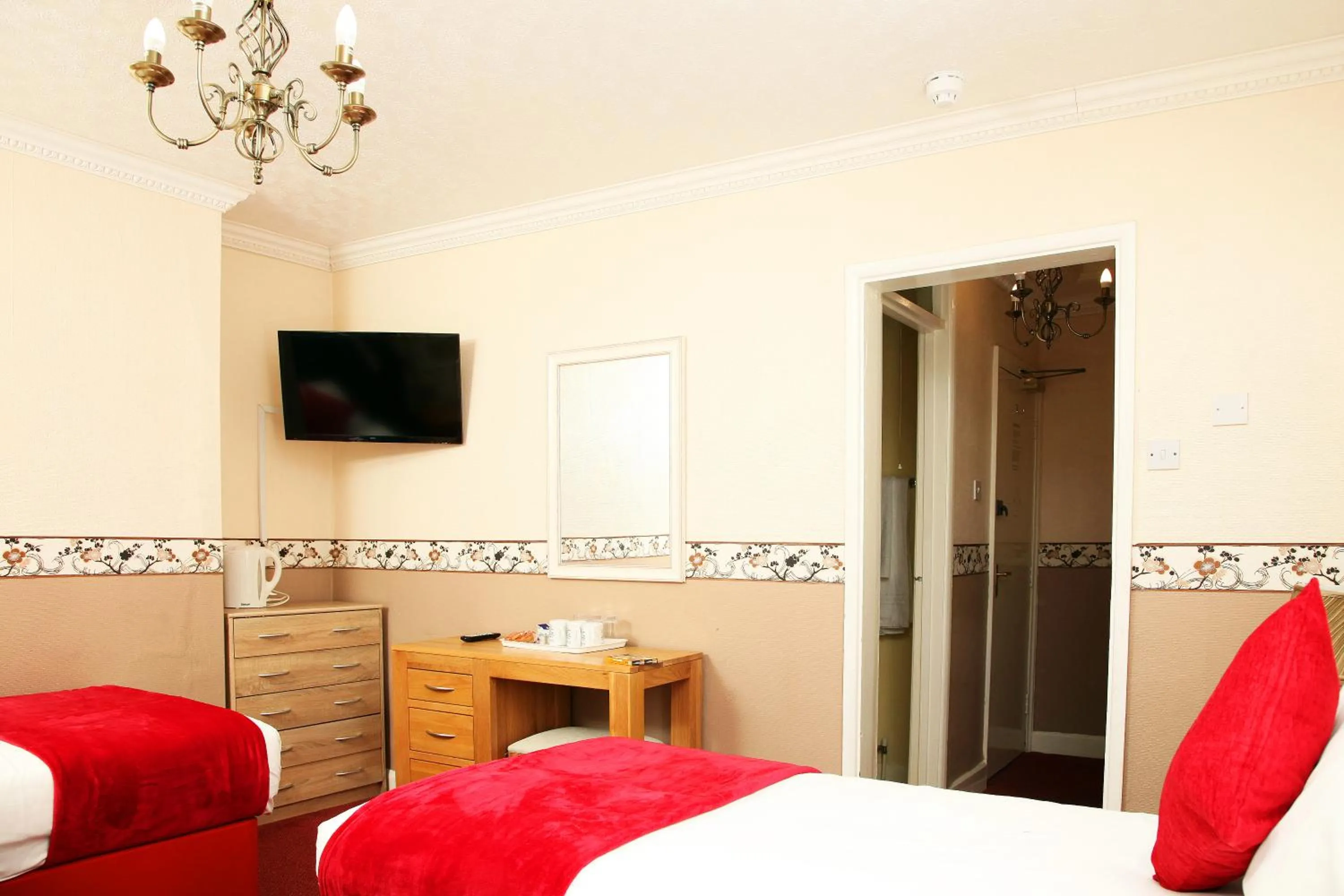 TV and multimedia, Bed in The Columbia Hotel