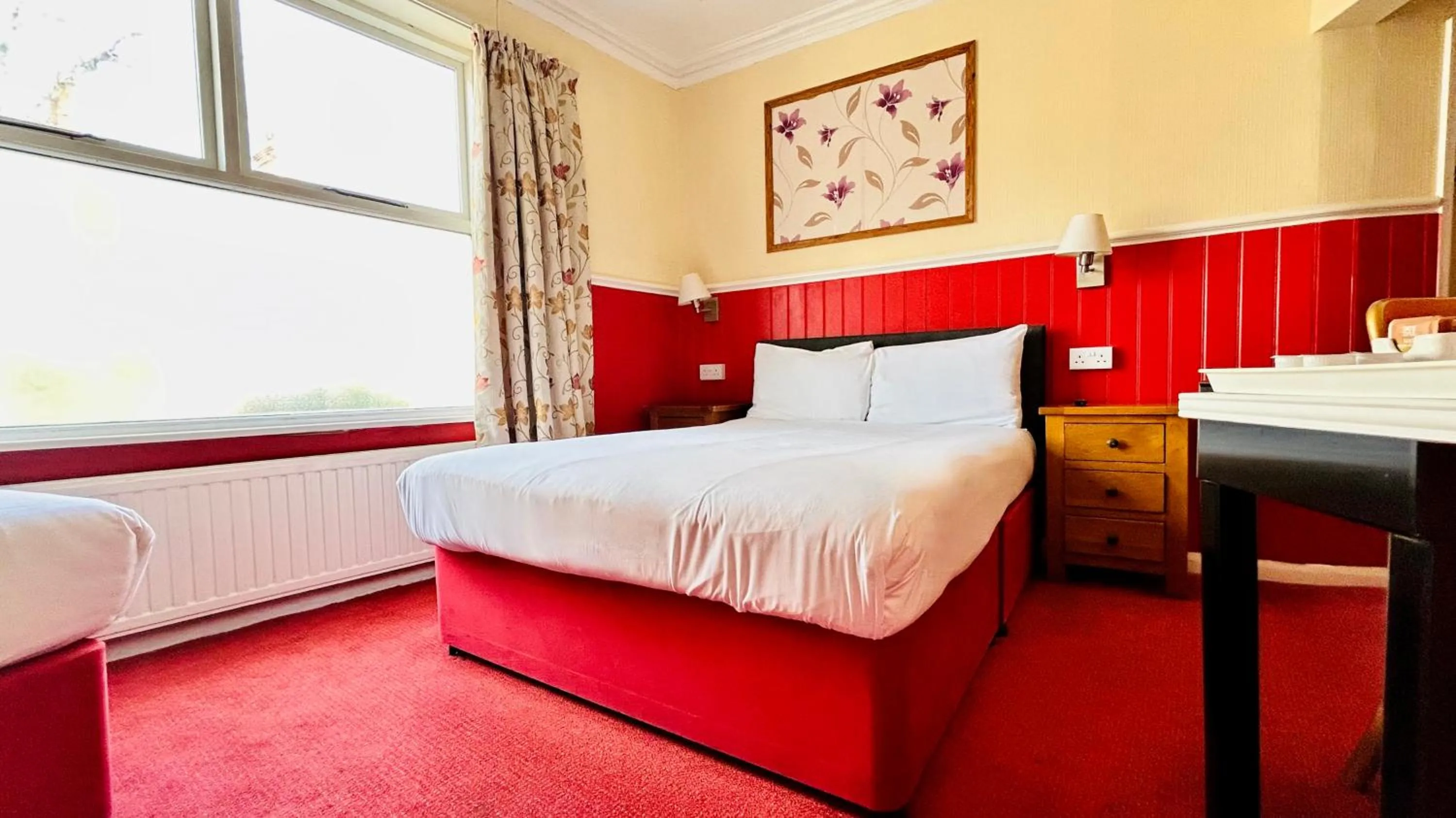 Bedroom, Bed in The Columbia Hotel