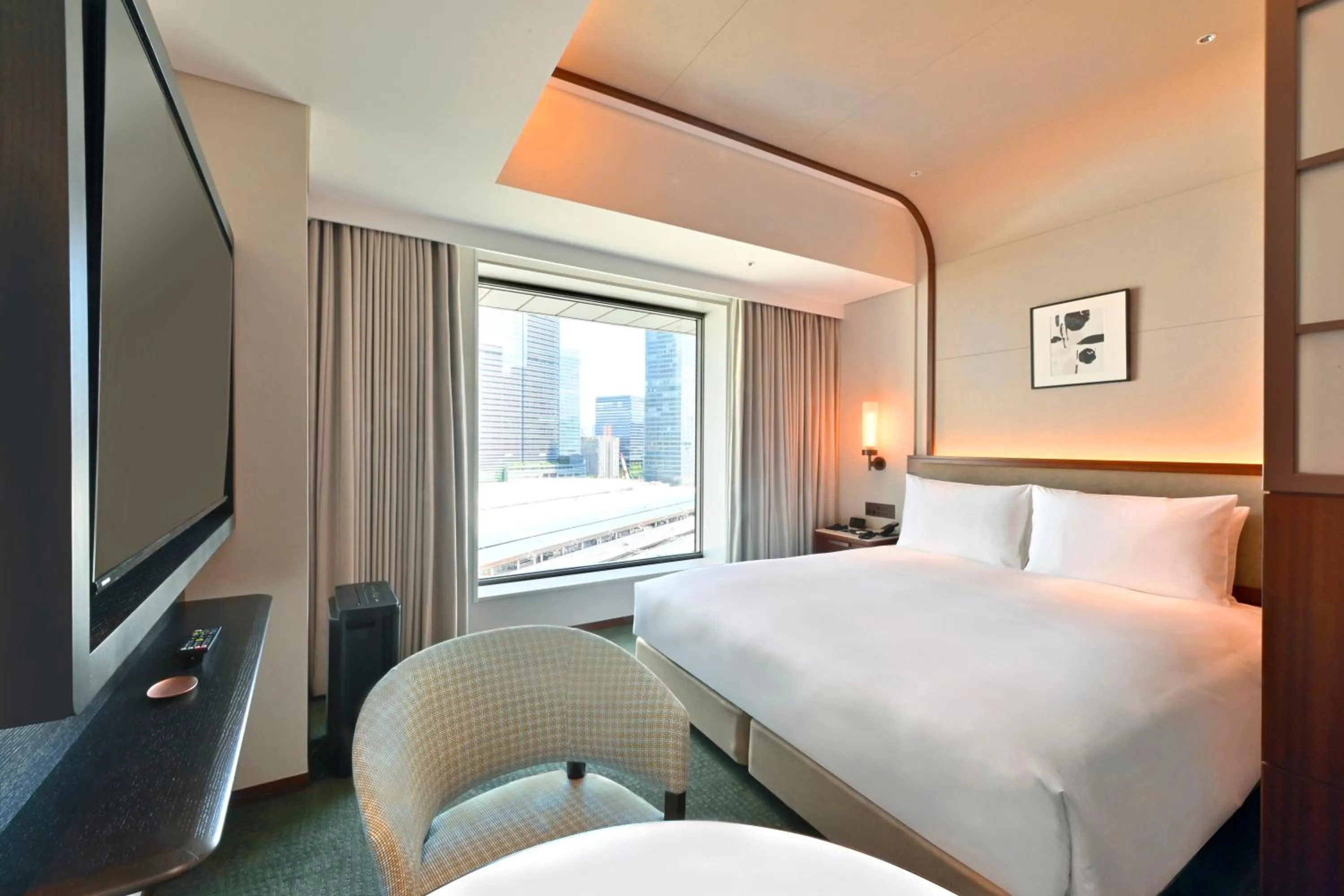 Photo of the whole room, Bed in Marunouchi Hotel