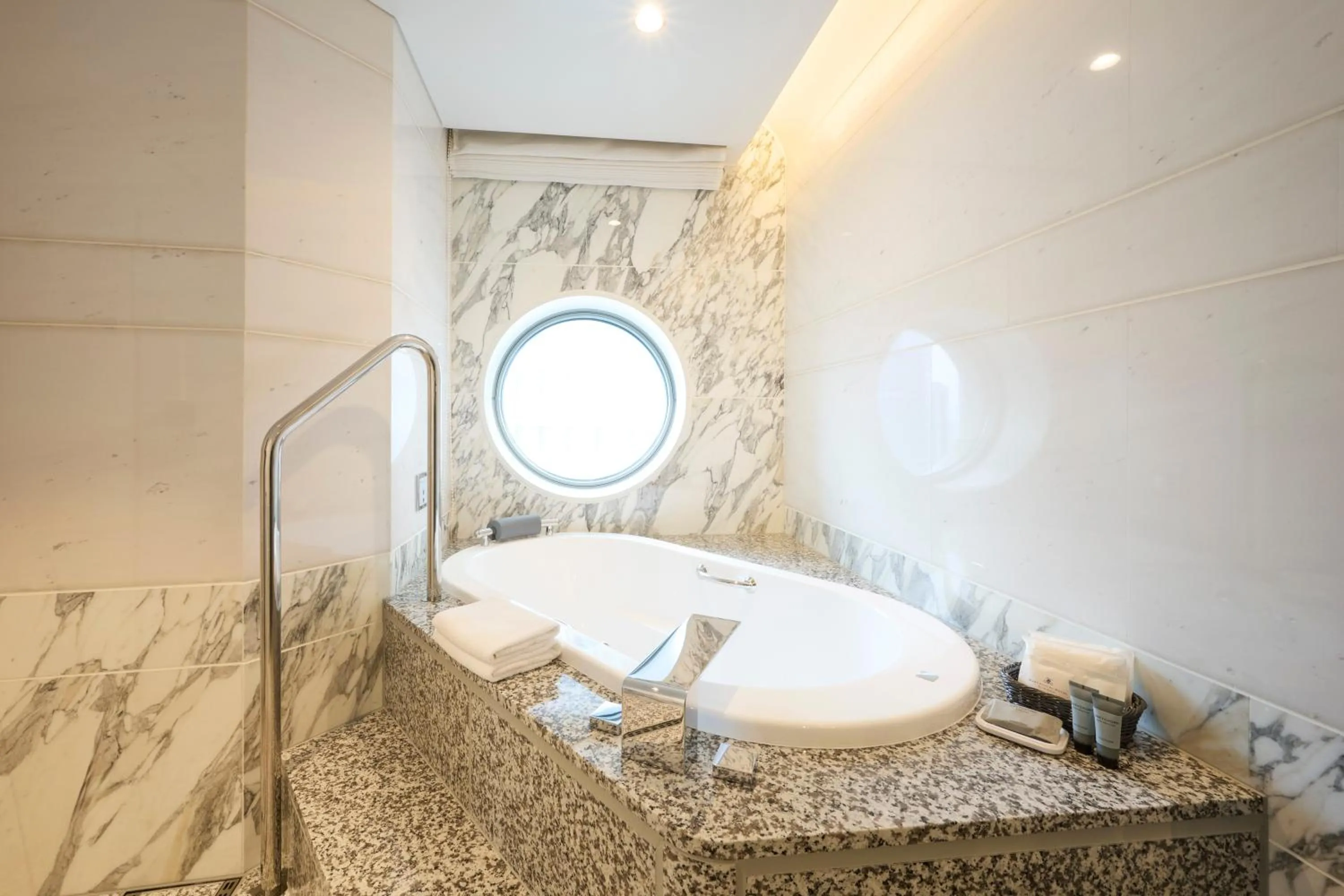 Bathroom in Marunouchi Hotel