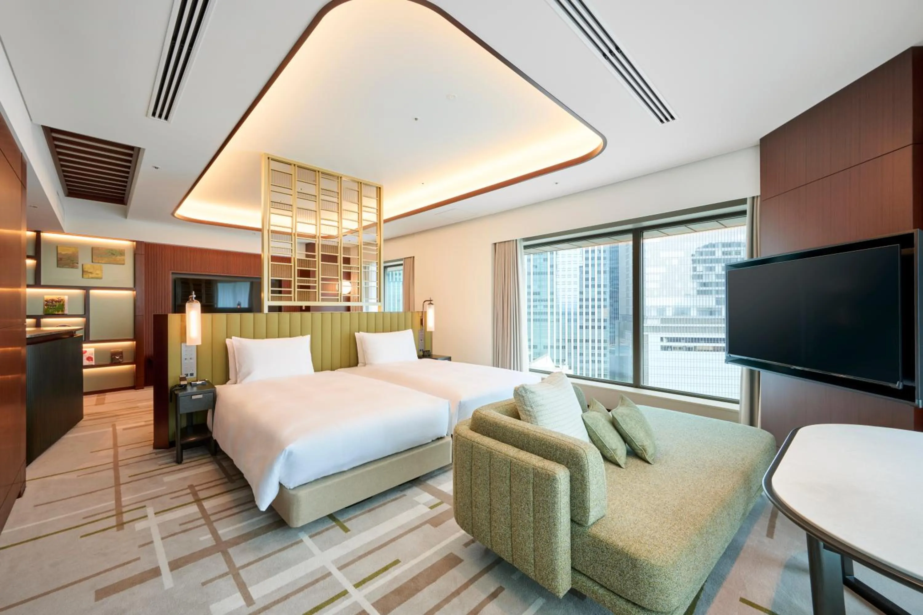 Bedroom, Bed in Marunouchi Hotel