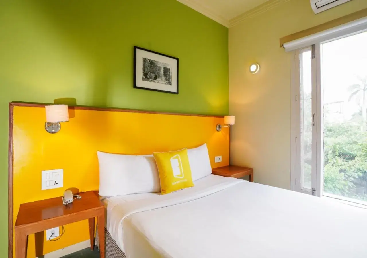 Bed in Bloom Boutique l Signature Towers Bed in Bloom Boutique l Signature Towers