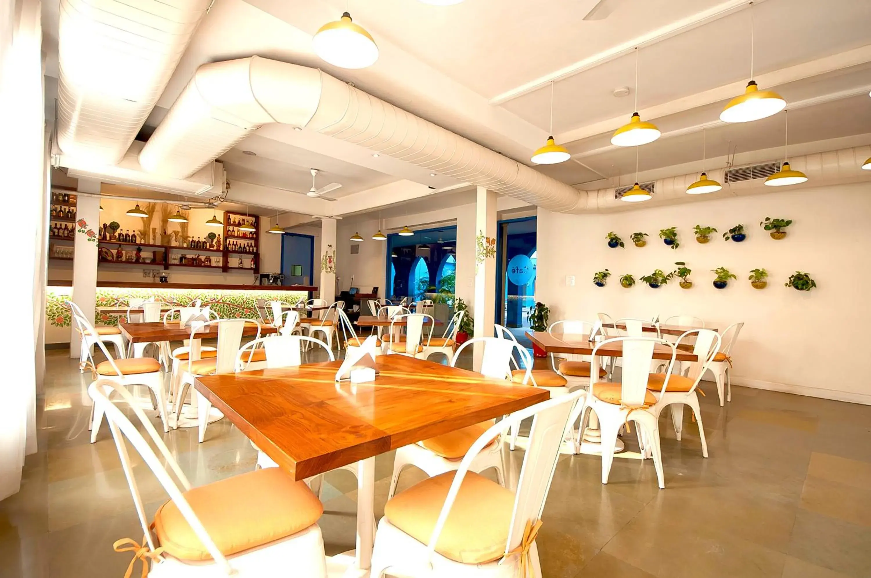 Restaurant/places to eat in Bloom Boutique l Signature Towers Restaurant/places to eat in Bloom Boutique l Signature Towers