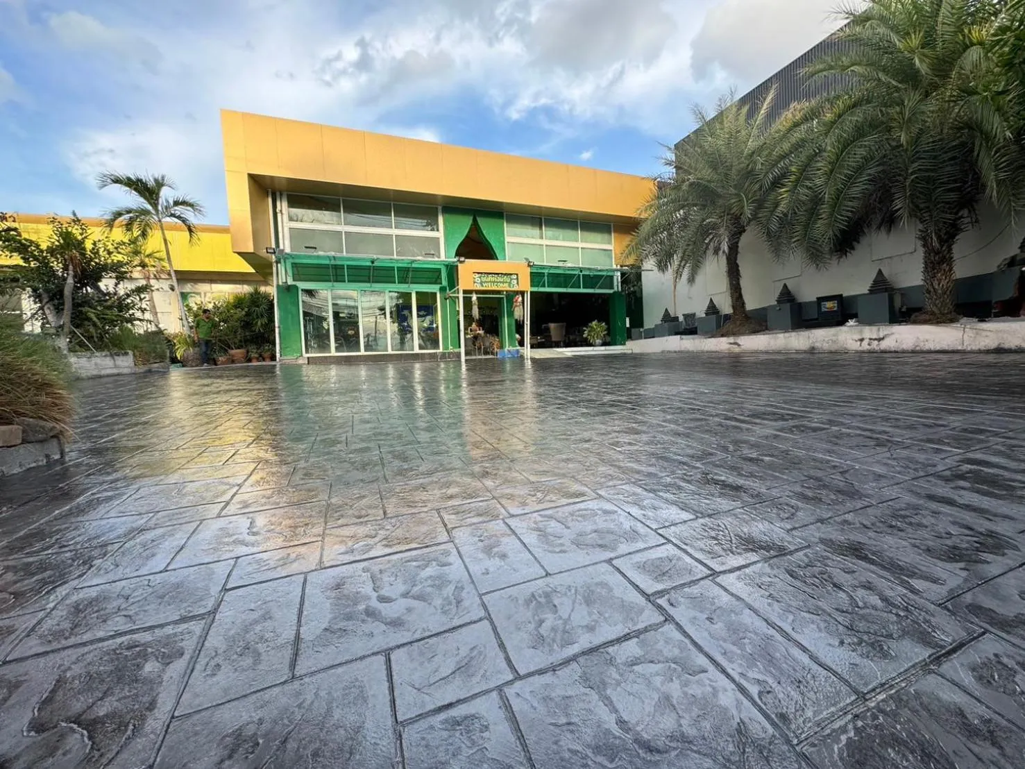 Parking in Anantra Pattaya Resort