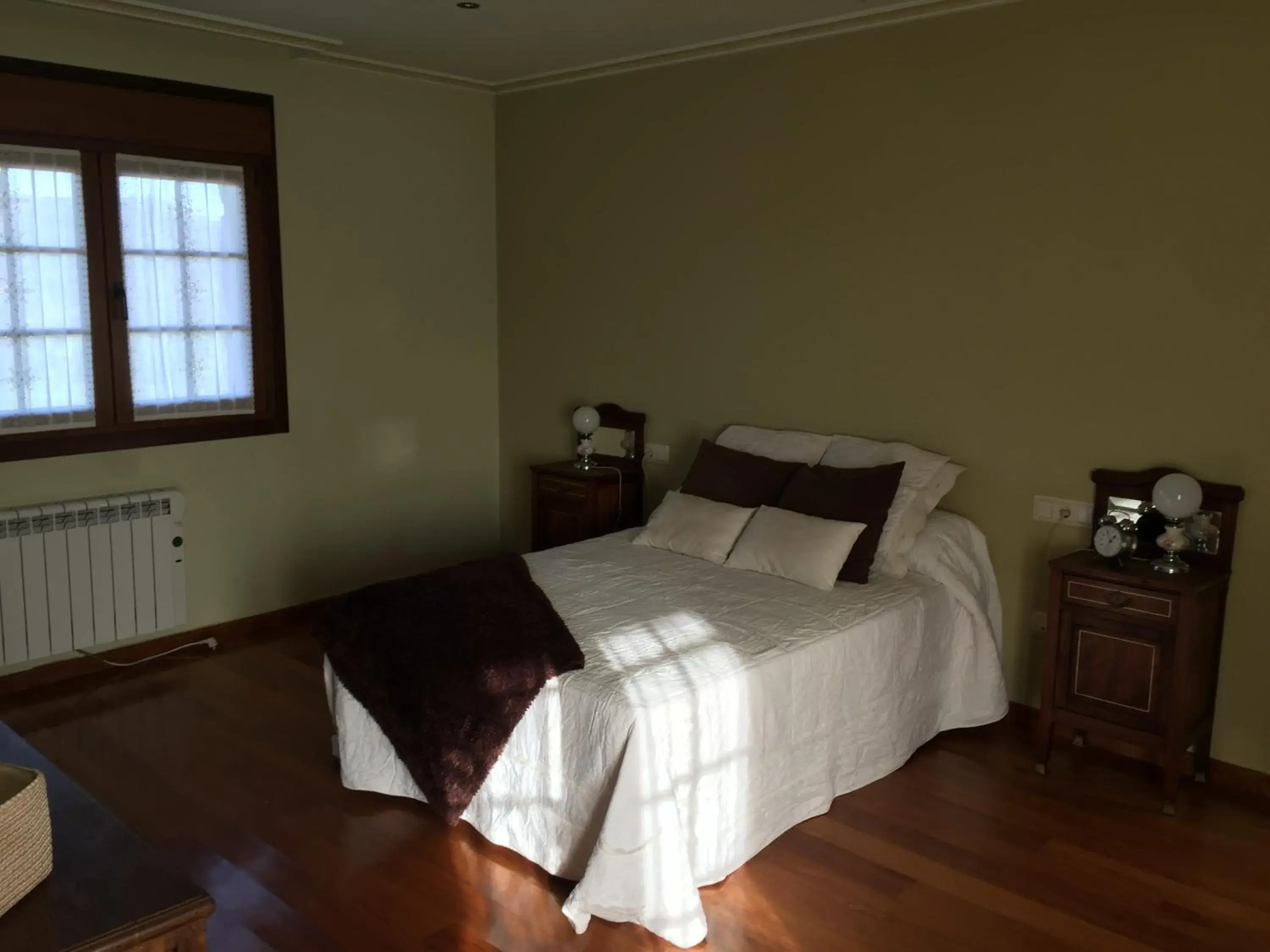 Deluxe Double Room with Balcony in O Candil De Santa Ana Deluxe Double Room with Balcony in O Candil De Santa Ana
