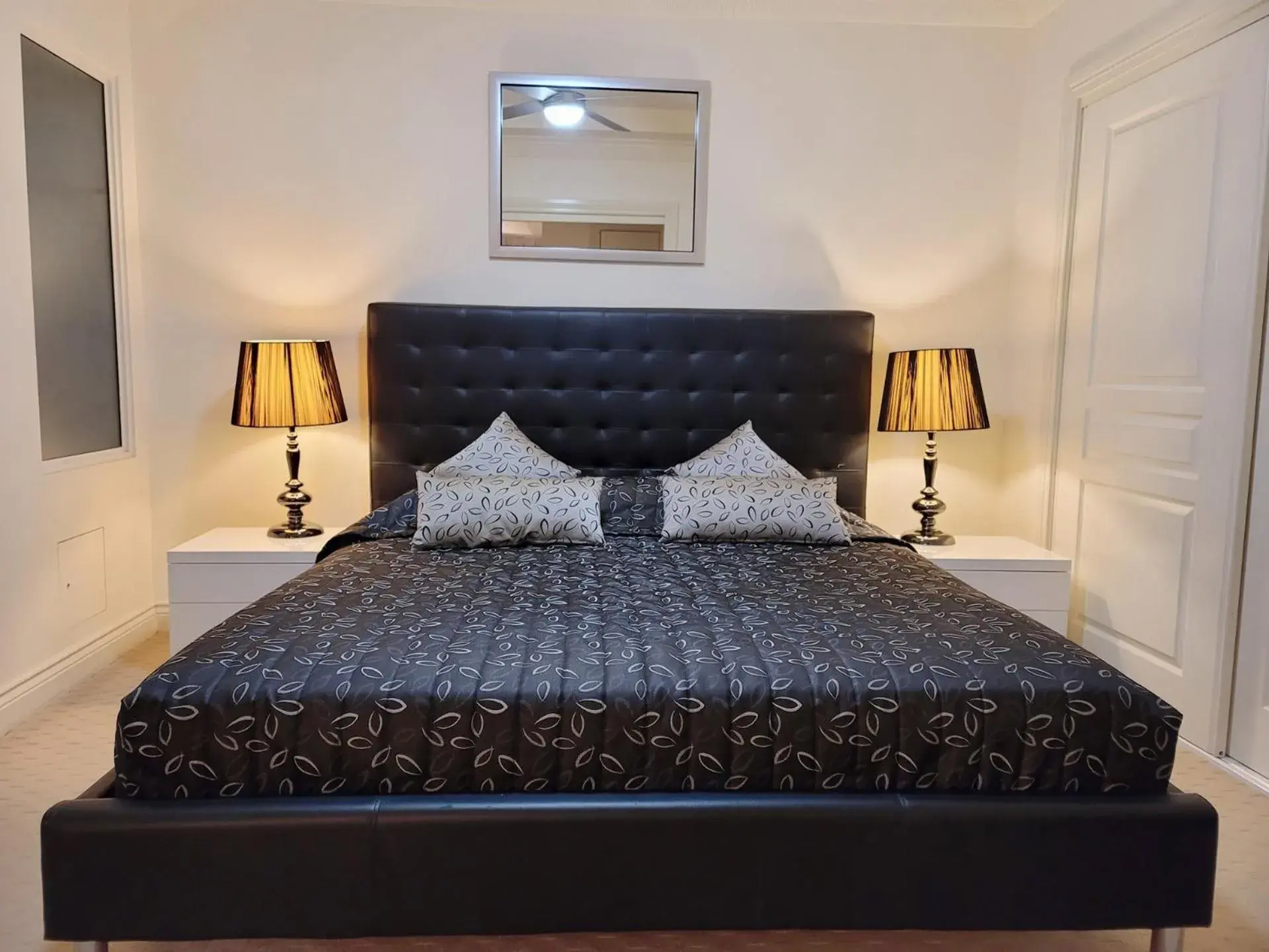 Bedroom, Bed in MacArthur Chambers Bedroom, Bed in MacArthur Chambers