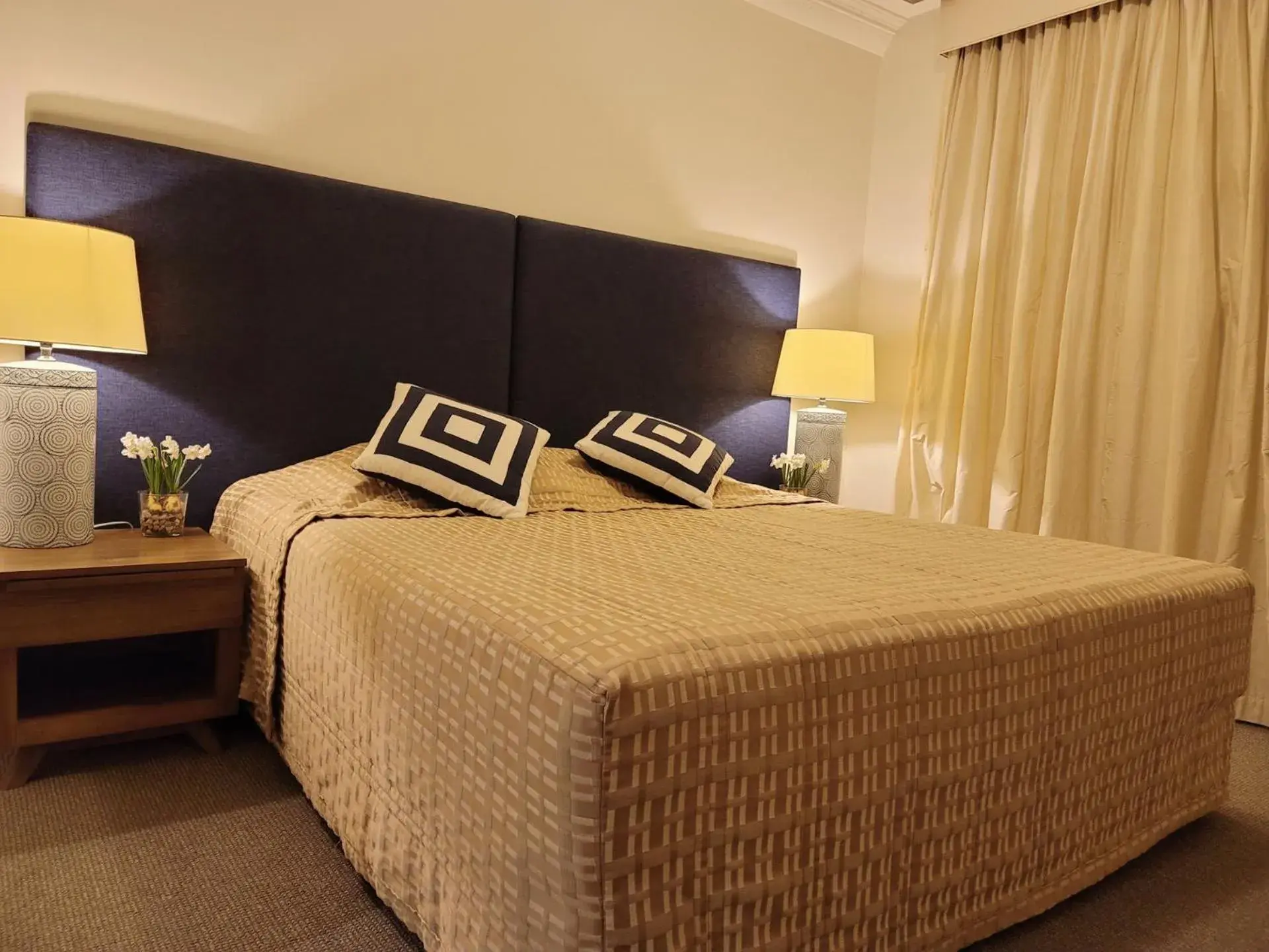 Bed in MacArthur Chambers Bed in MacArthur Chambers