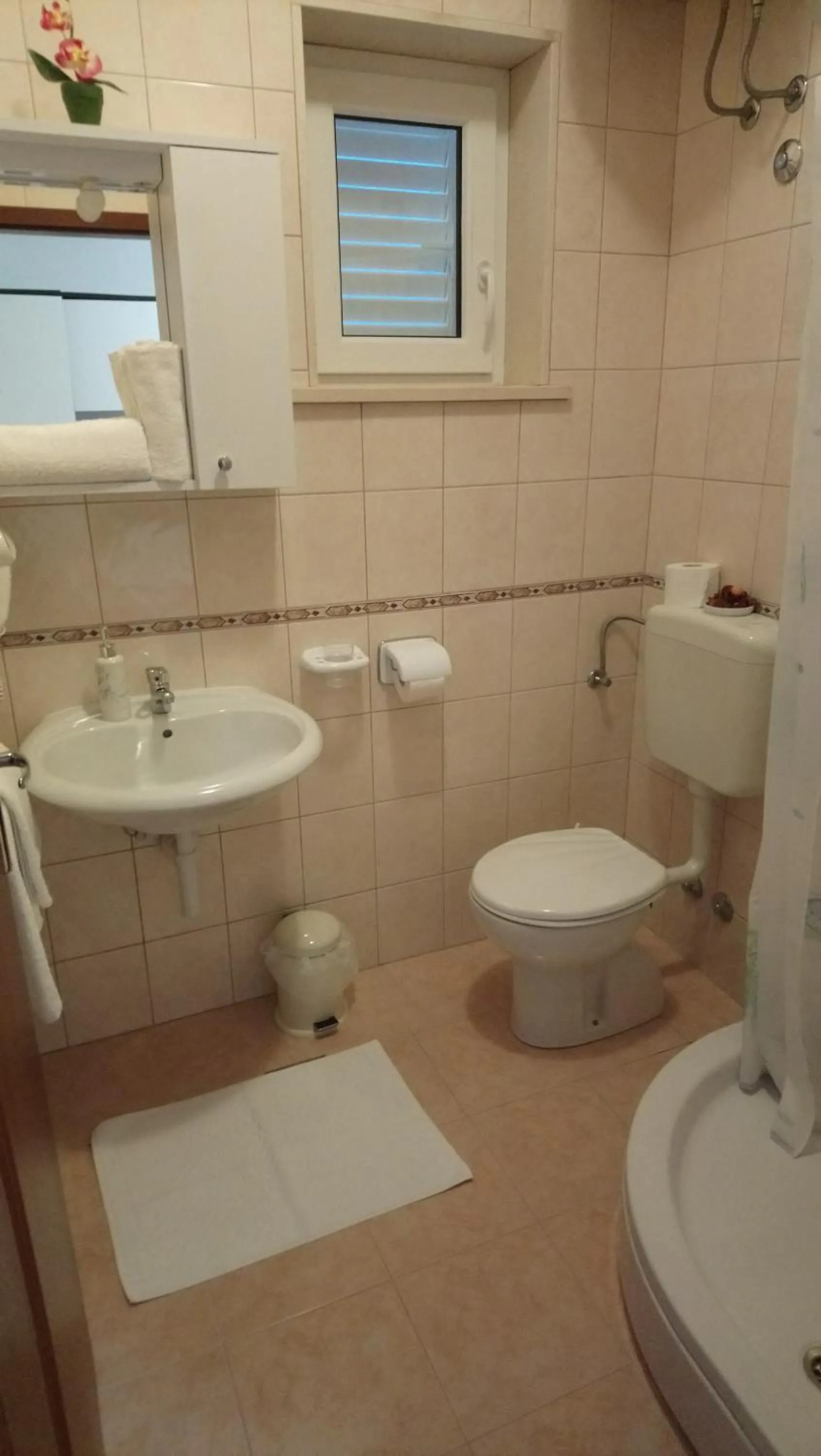 Shower in Summer Breeze Cavtat