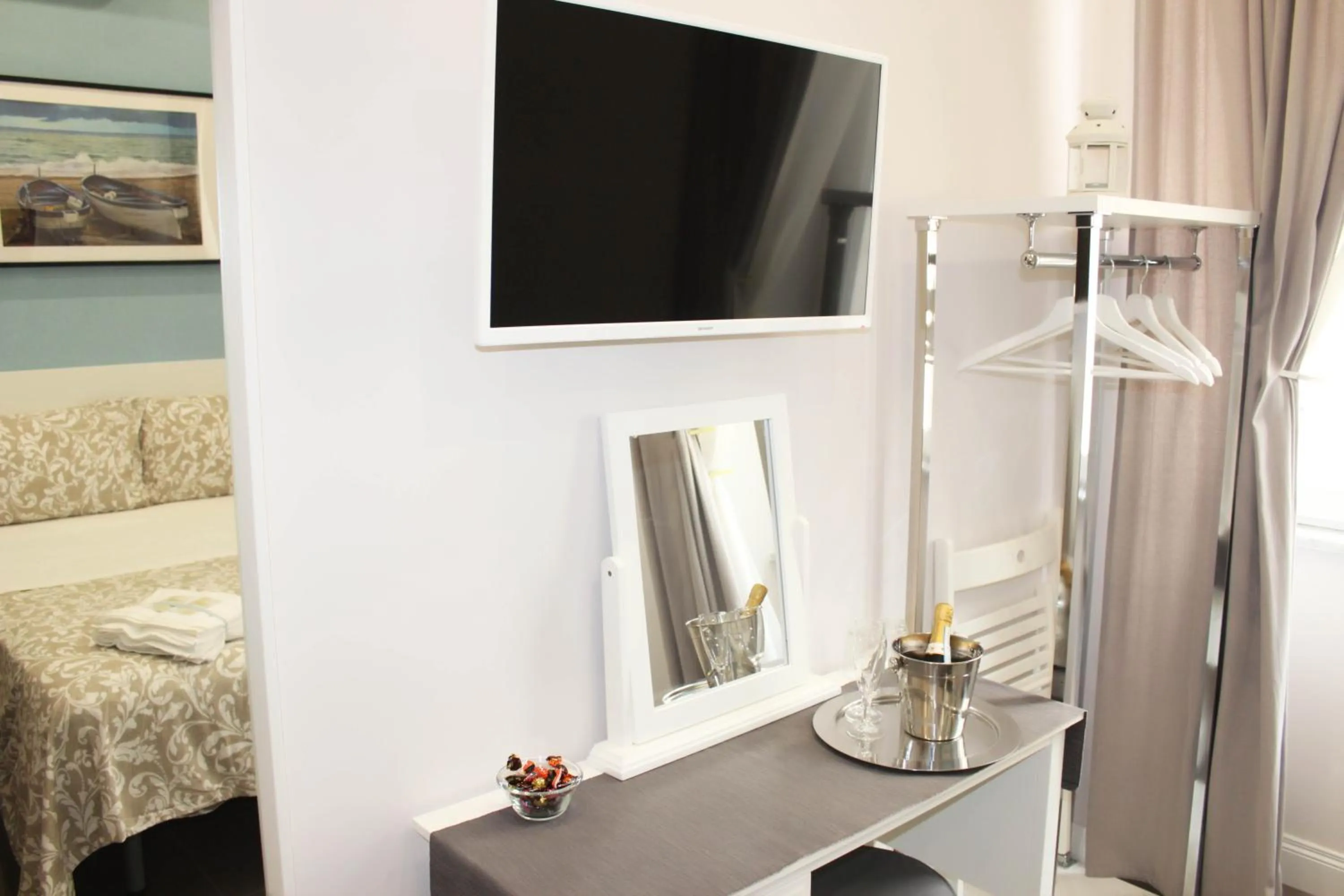 TV and multimedia in Residenza La Scala