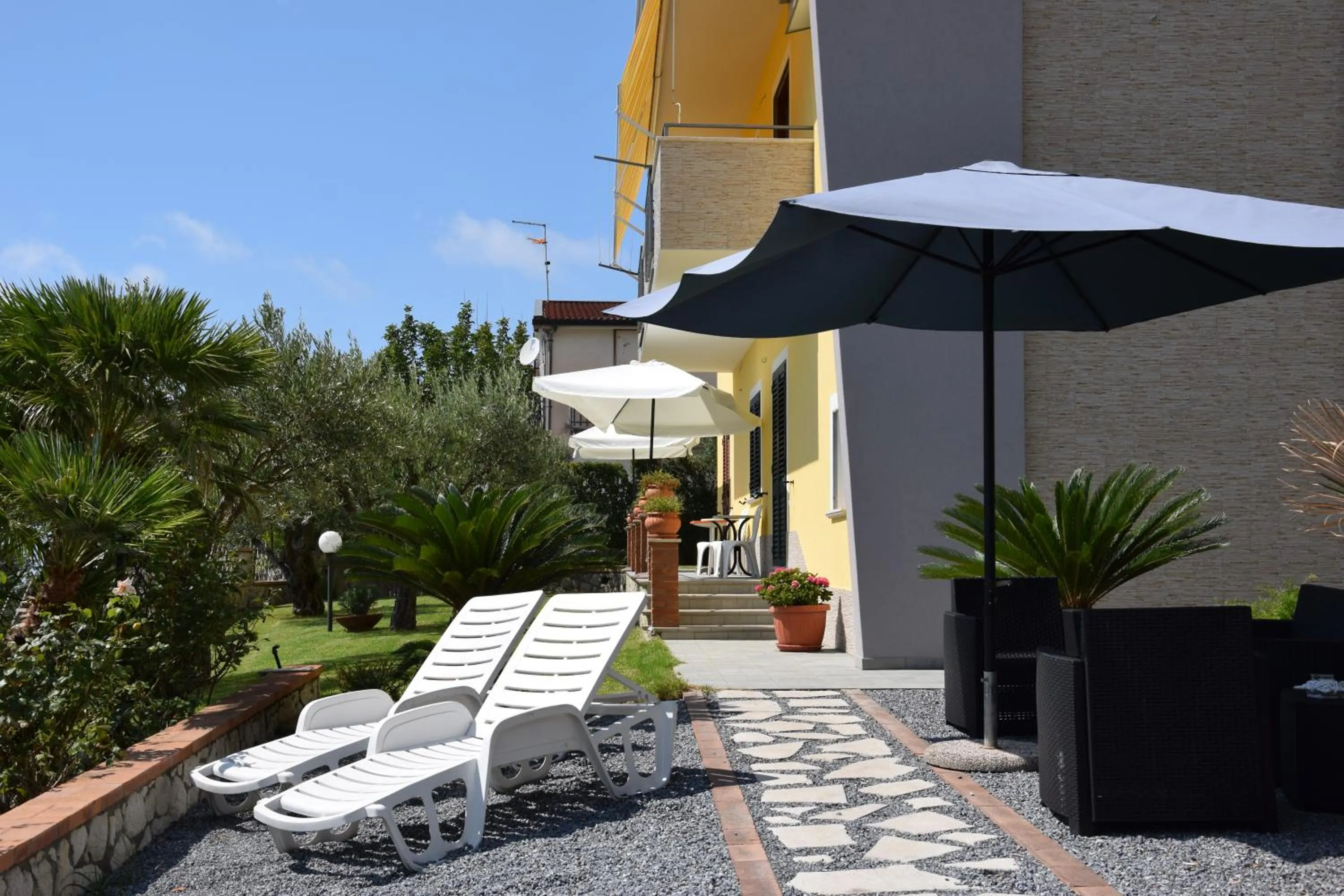 Facade/entrance in Al Chiaro di Luna