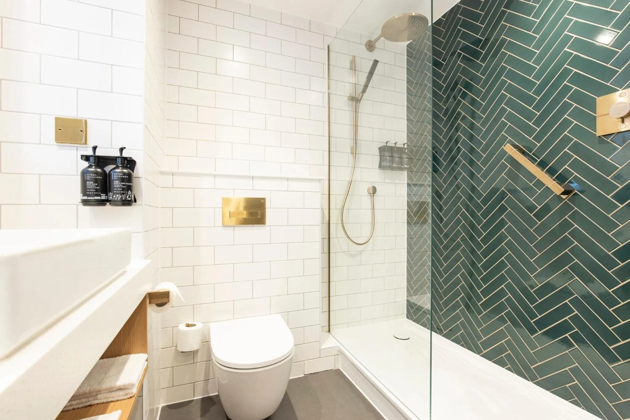 Photo of the whole room in Holiday Inn Bristol Airport by IHG