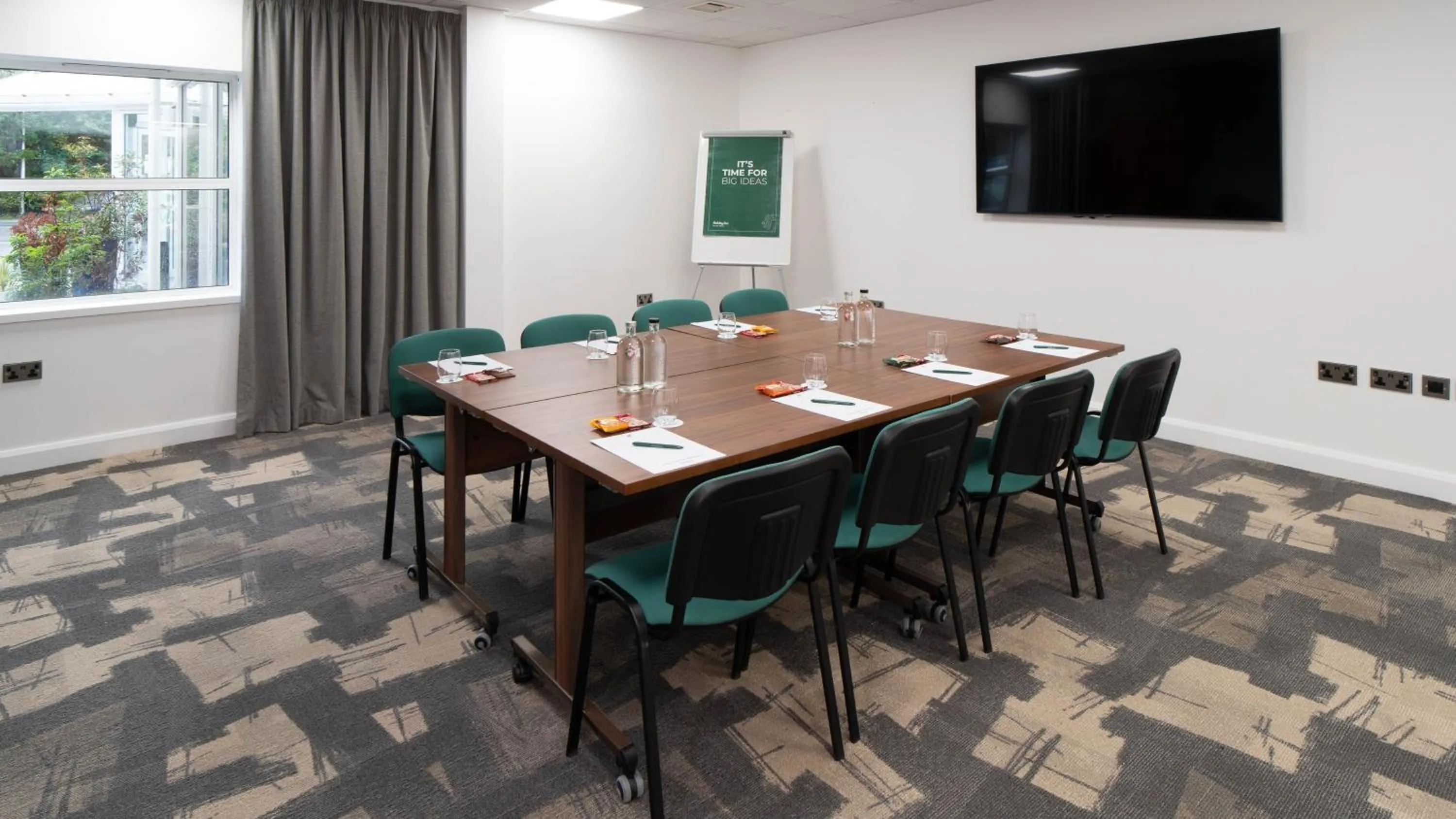 Meeting/conference room in Holiday Inn Bristol Airport by IHG