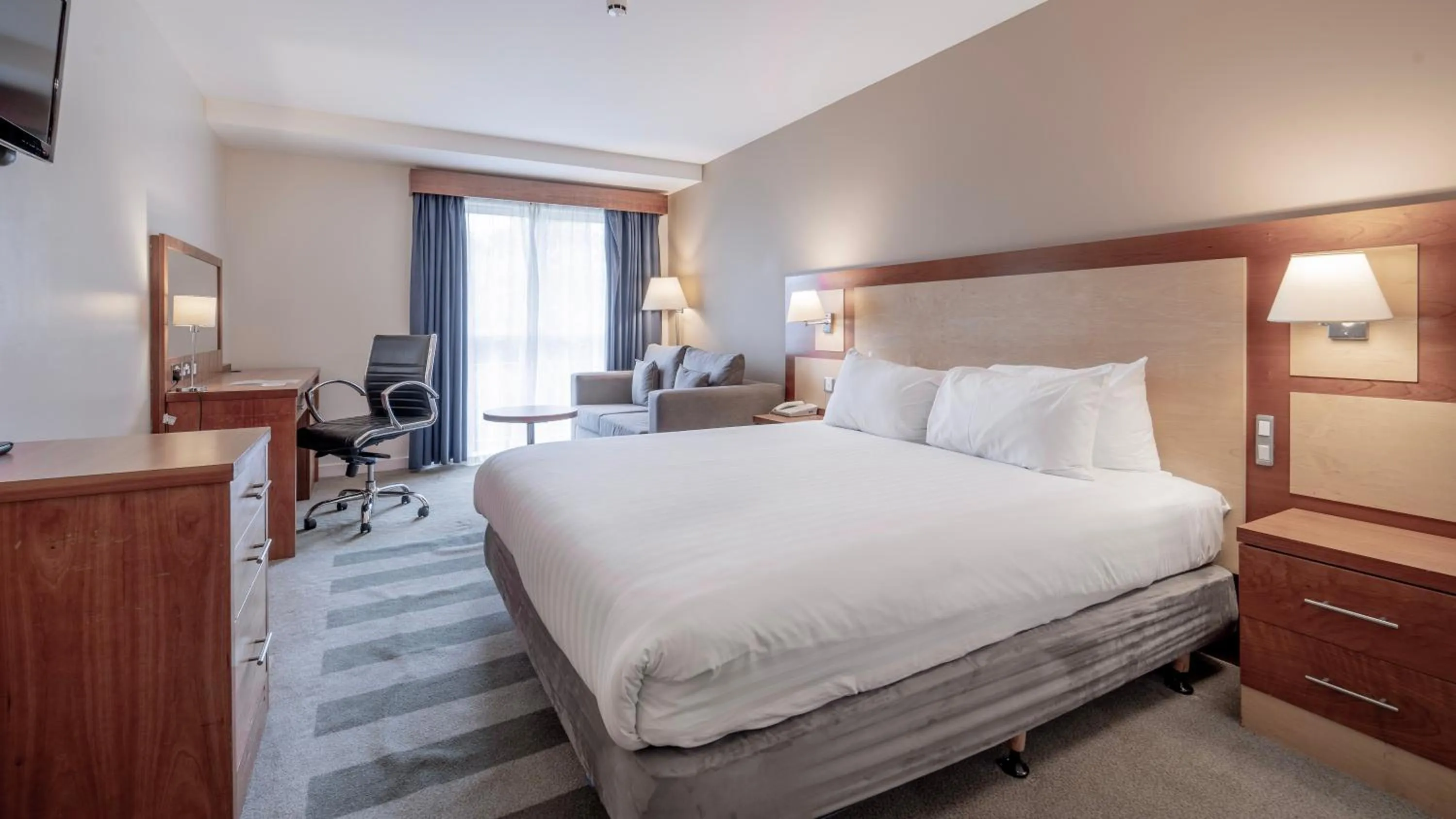 Holiday Inn Bristol Airport by IHG