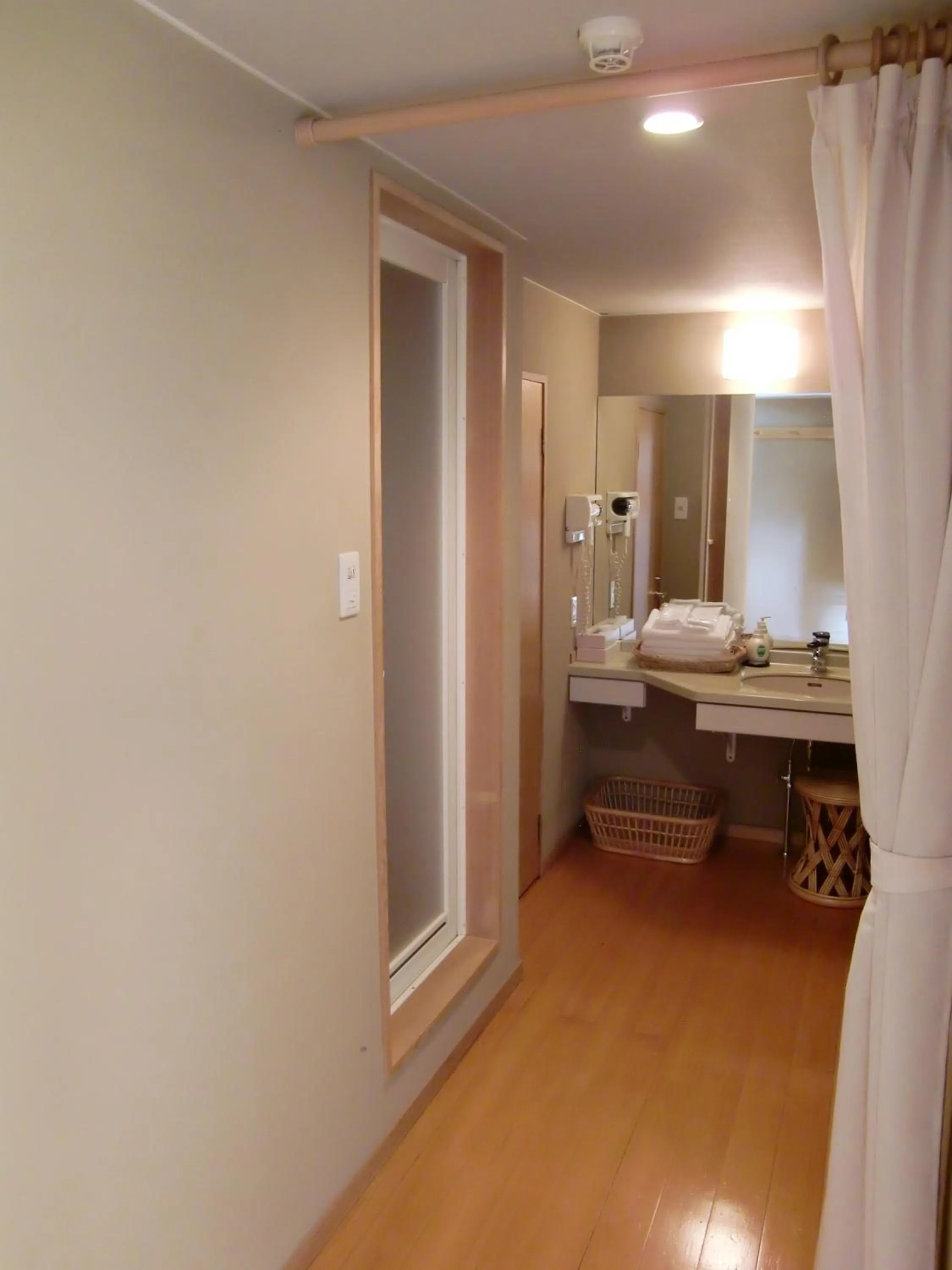 Bathroom, Bed in Hakuba Hotel Ougiya