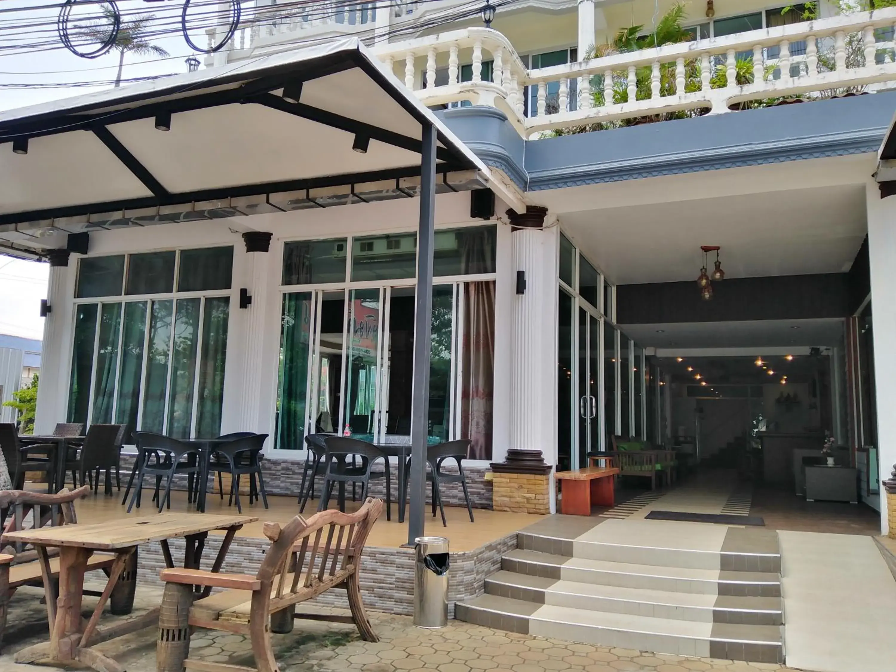 Facade/entrance in Pimpimarn Hotel Facade/entrance in Pimpimarn Hotel