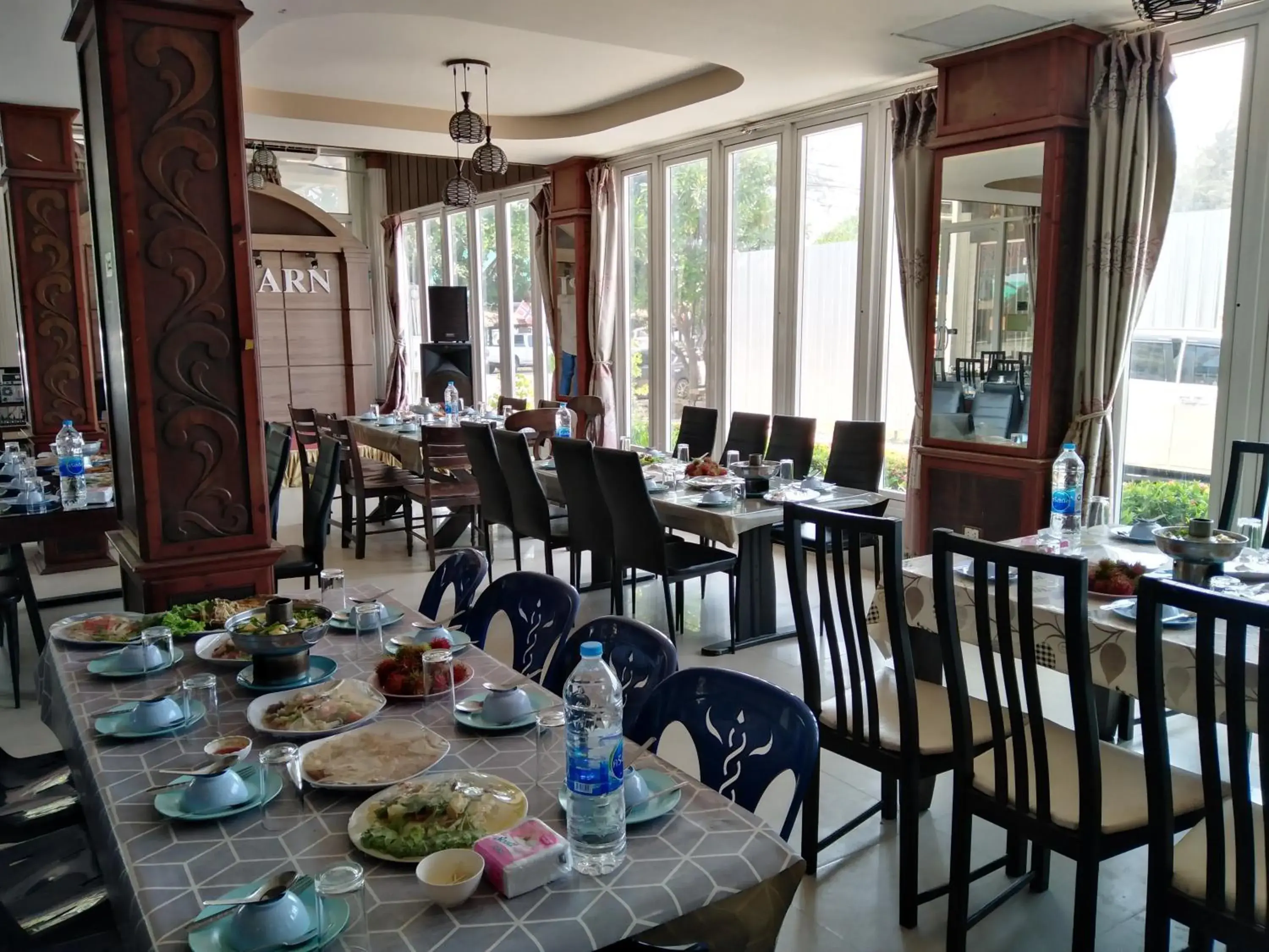 Restaurant/places to eat in Pimpimarn Hotel Restaurant/places to eat in Pimpimarn Hotel