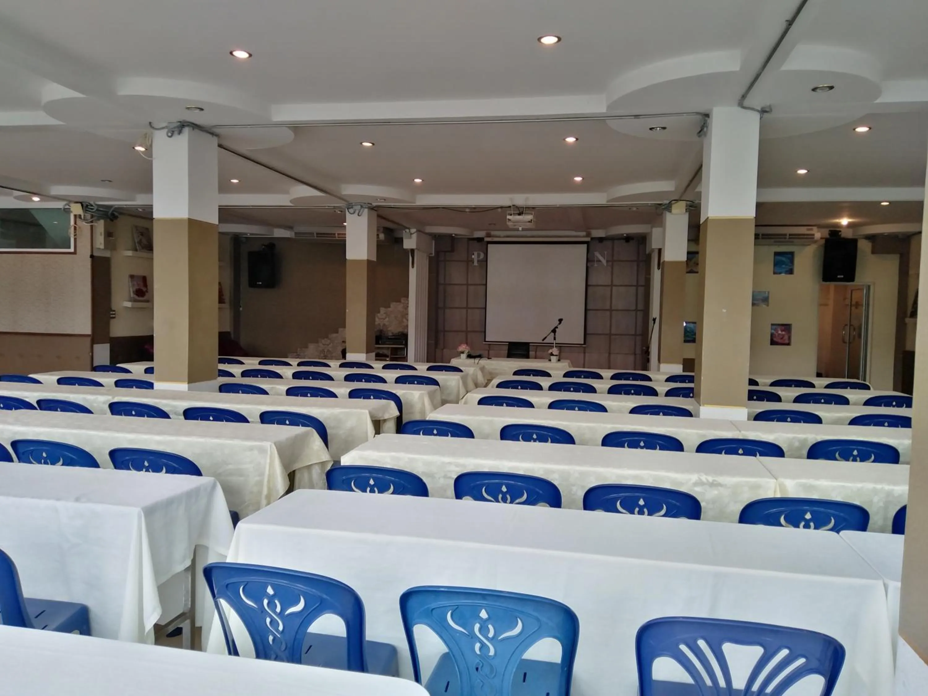 Meeting/conference room in Pimpimarn Hotel