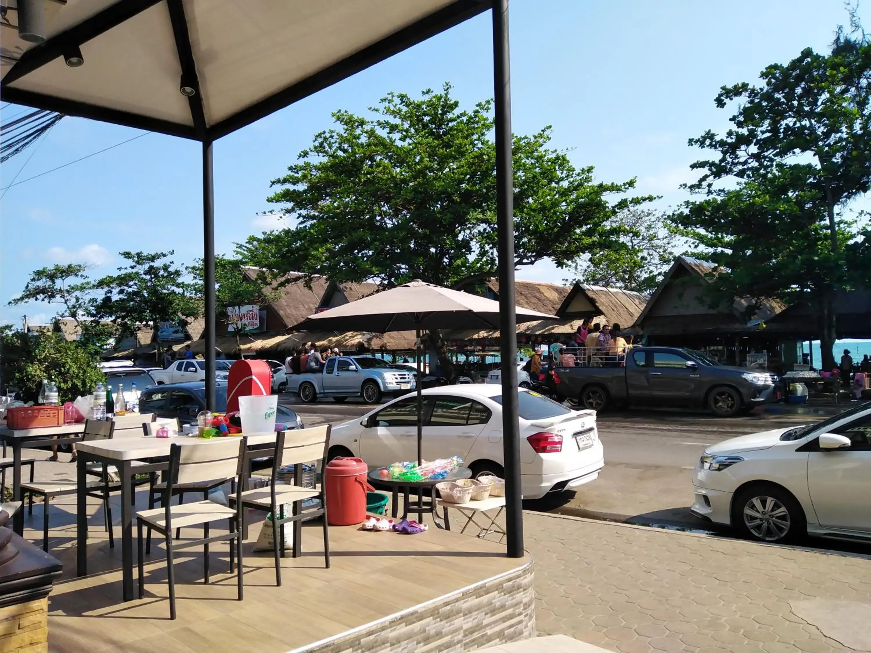 Facade/entrance in Pimpimarn Hotel Facade/entrance in Pimpimarn Hotel