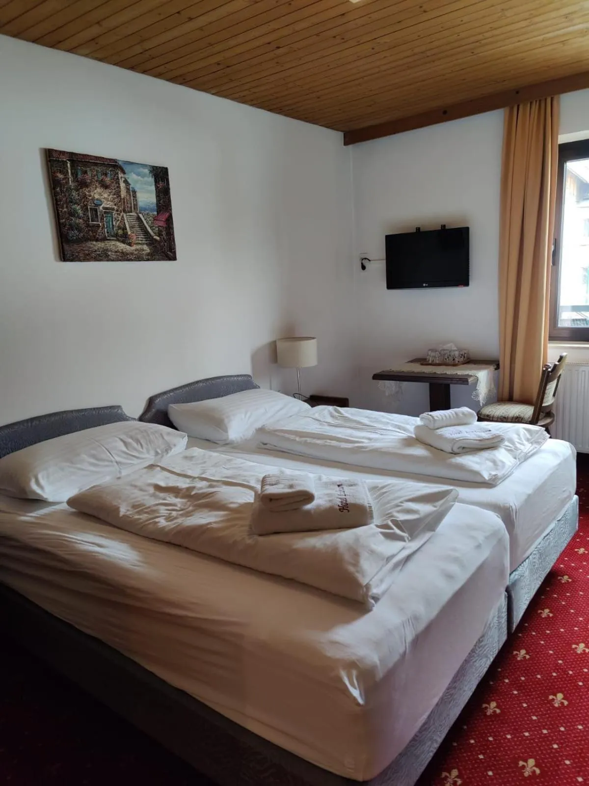 Bed in Hotel Lindwurm